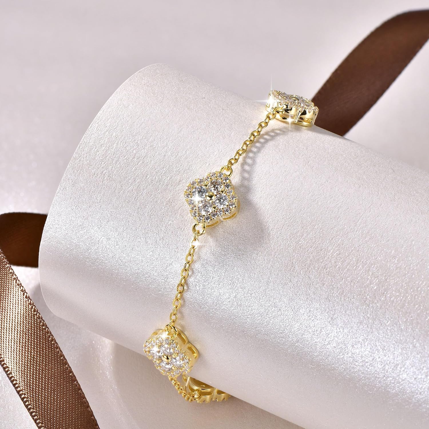 Five Four-Leaf Clover Moissanite Bracelet, 1.2cttw D Color VVS1 Moissanite 14K Gold Filled Adjustable Clover Bracelet for Women Wife Mom Birthday Jewelry Gifts