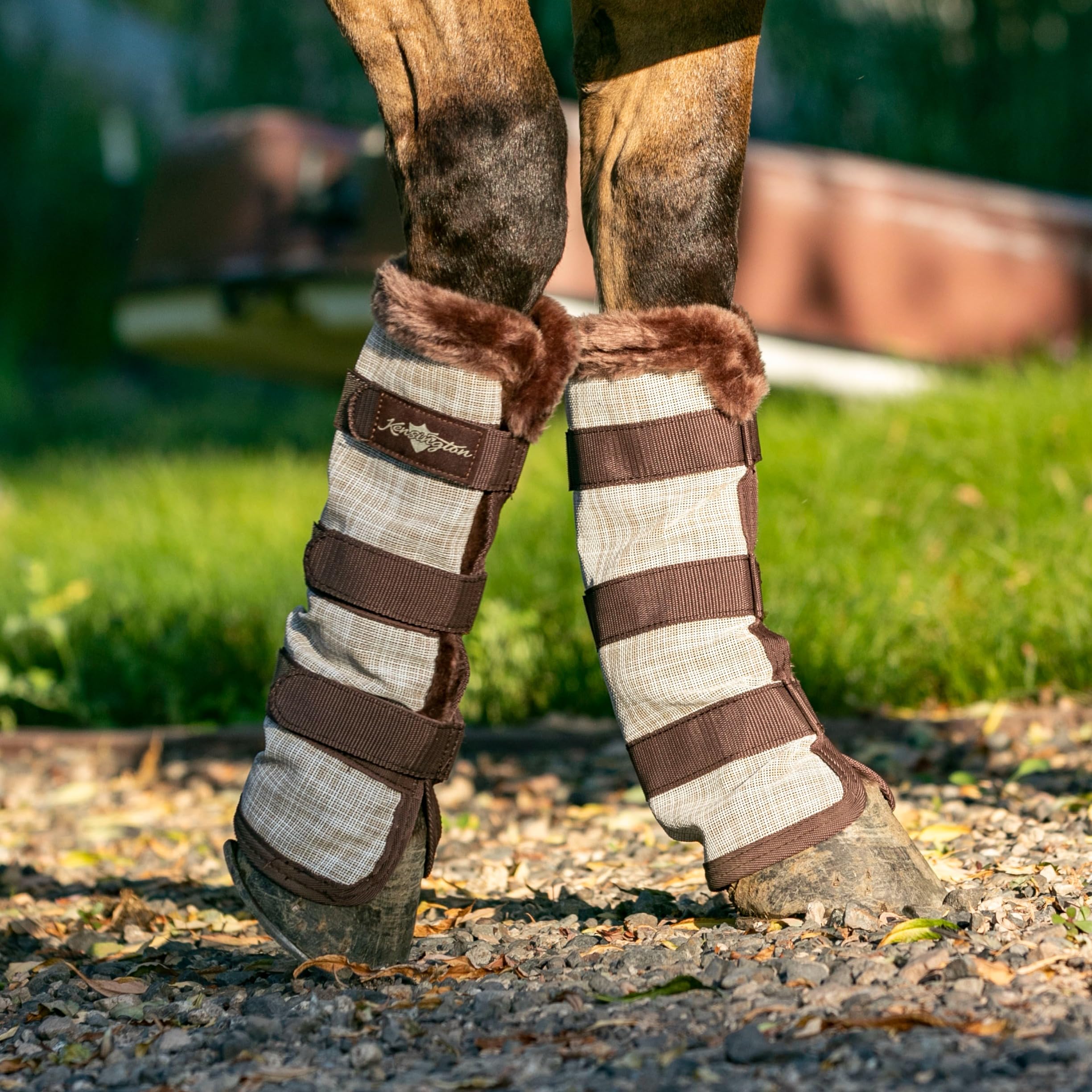 Kensington Botas para Mosca de Caballos Naturales con Forro Polar Recortado, tecnología Stay-Up – Protección contra picaduras de Insectos y Rayos UV – se Venden en Pares (2 Botas), Medium, Bronceado