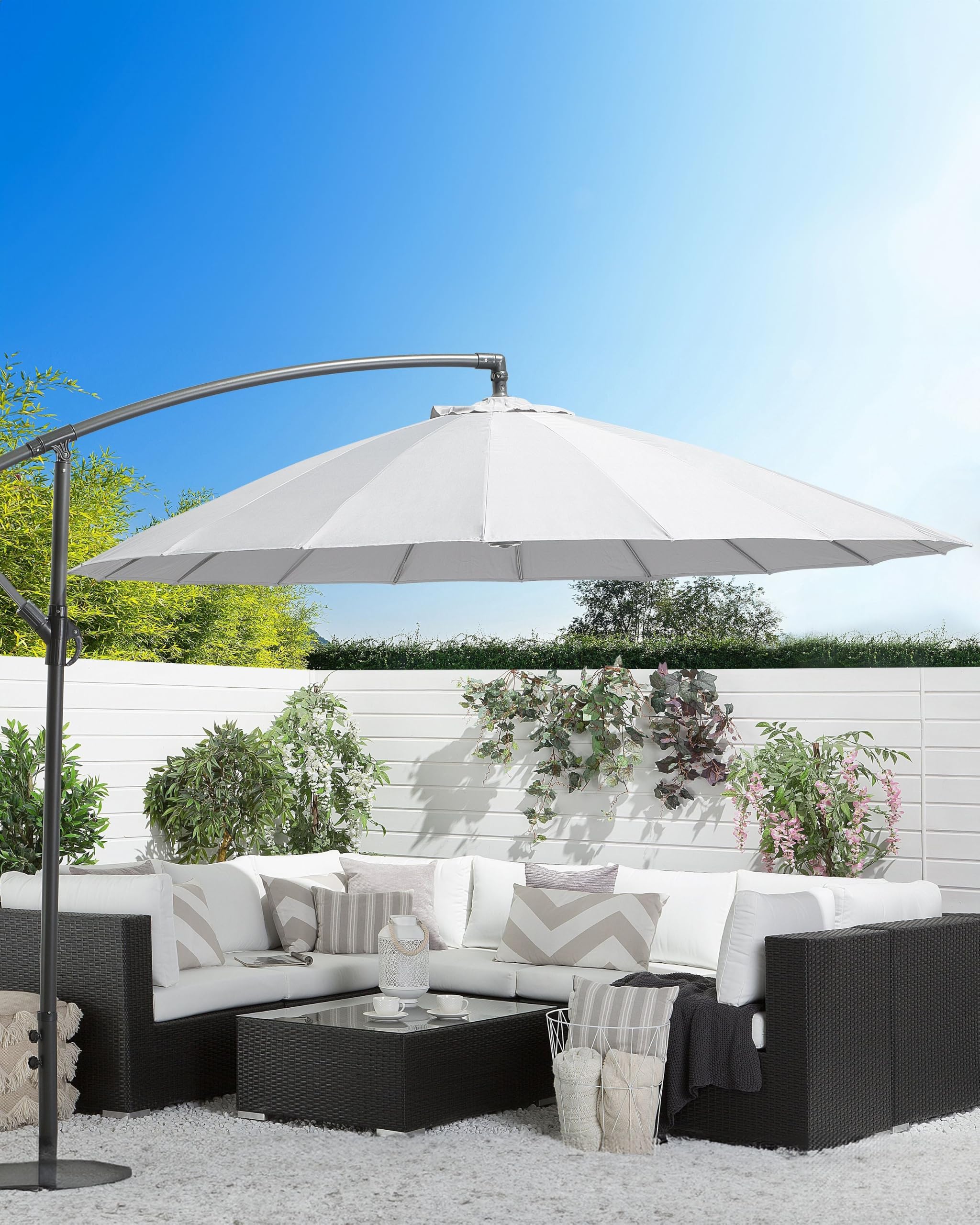 Parasol ogrodowy jasnoszary na wysięgniku metalowy składany ø 268 cm Calabria