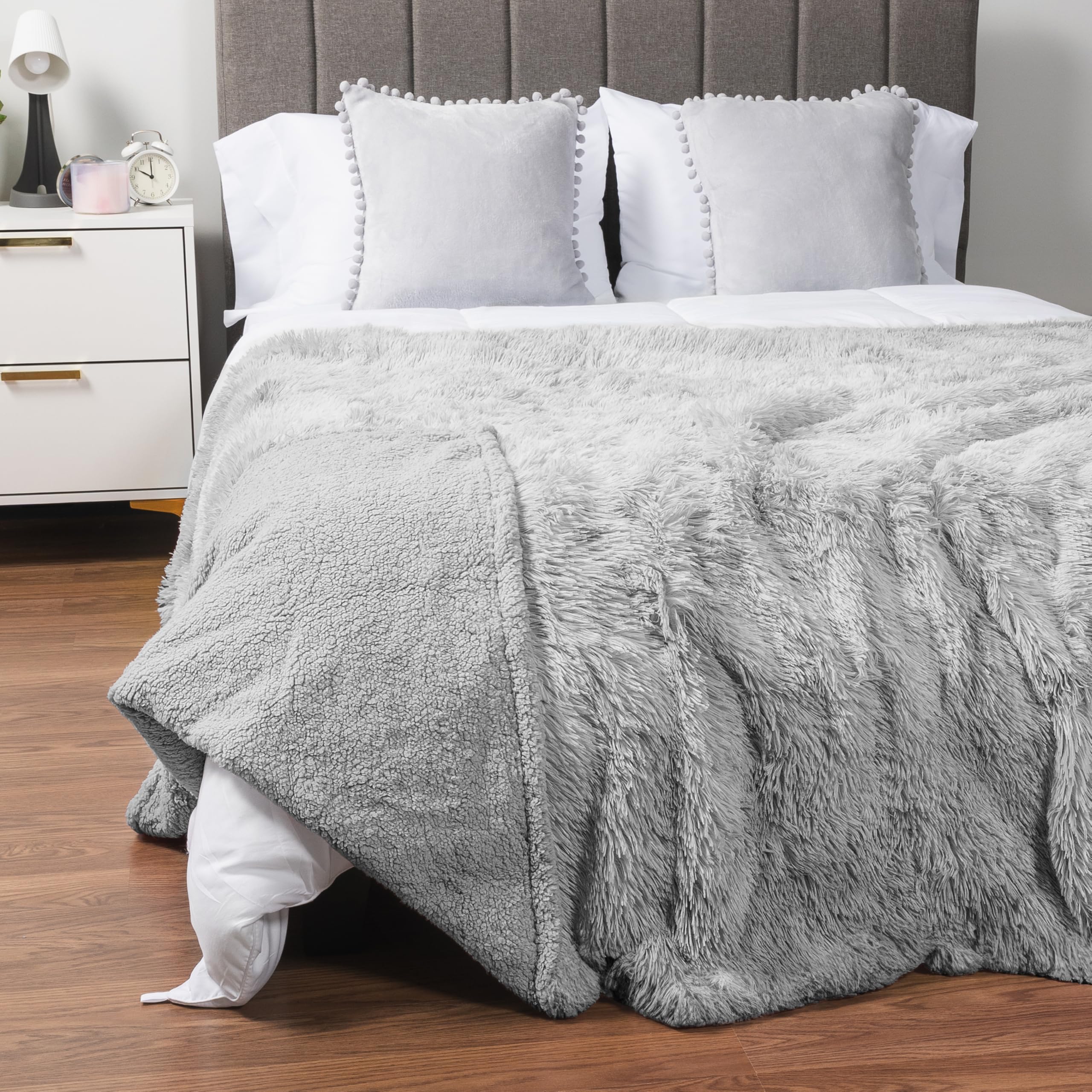 PAVILIA Coperta soffice per divano, letto singolo, super morbida e spessa, in finta pelliccia, 60 x 80 cm, grigio chiaro
