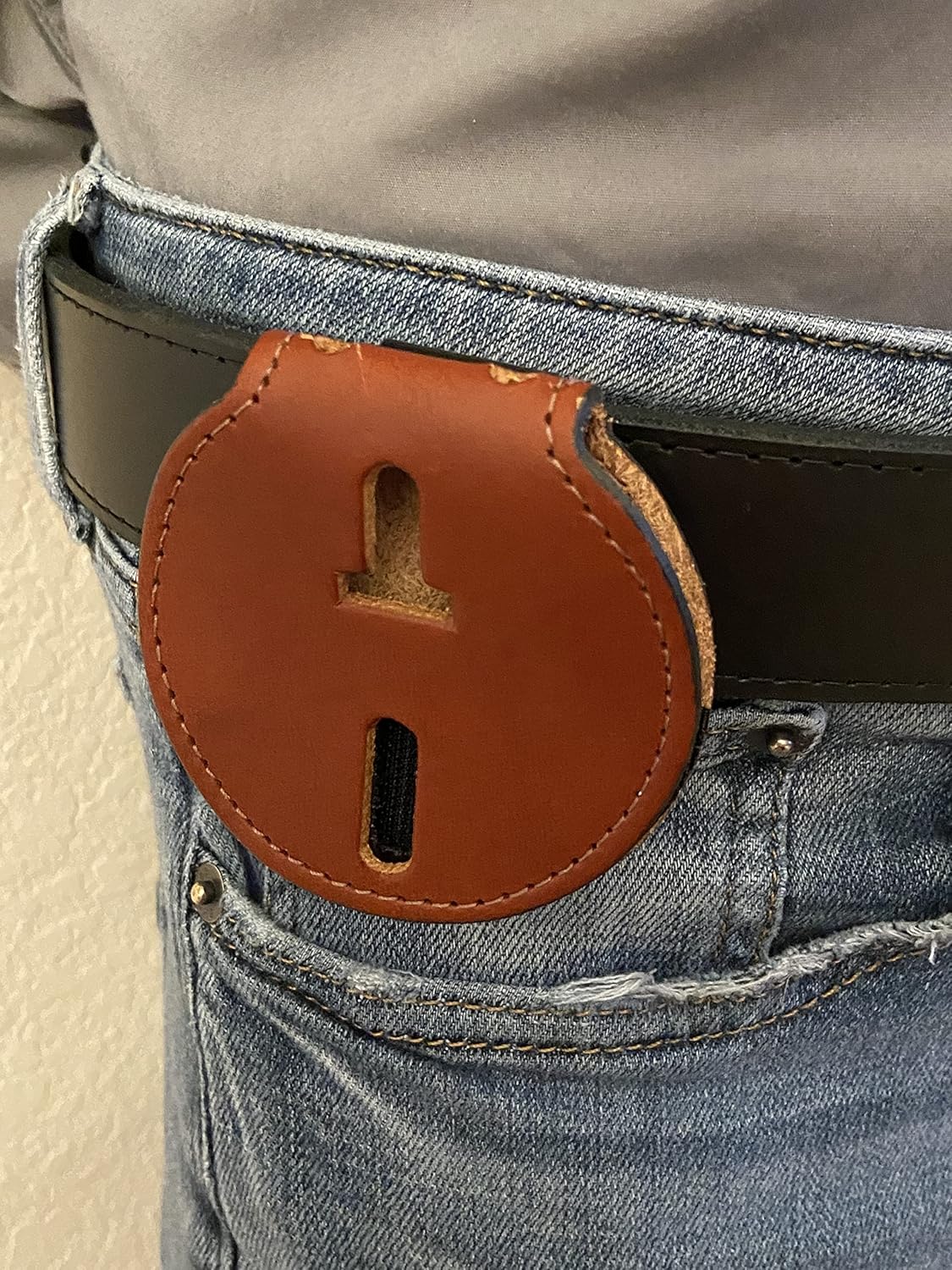 Perfect Fit Universal Round Police Badge Holder with Metal Belt Clip and Bead Chain Necklace, Hook and Loop Closure, Tan Leather