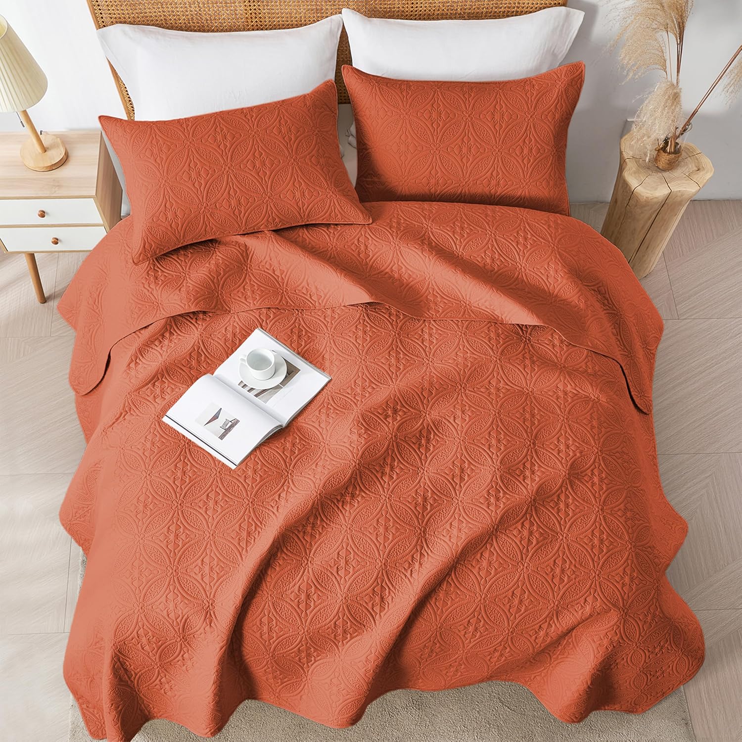 WURUIBO King/Cal King Quilt Set Burnt Orange, Microfiber Lightweight Bedspreads, Ultrasonic Embossed Solid Coverlet, Thin Bedding Set for All Season, Soft Breathable Bed Cover(1 Quilt, 2 Pillow Shams) - Image 8