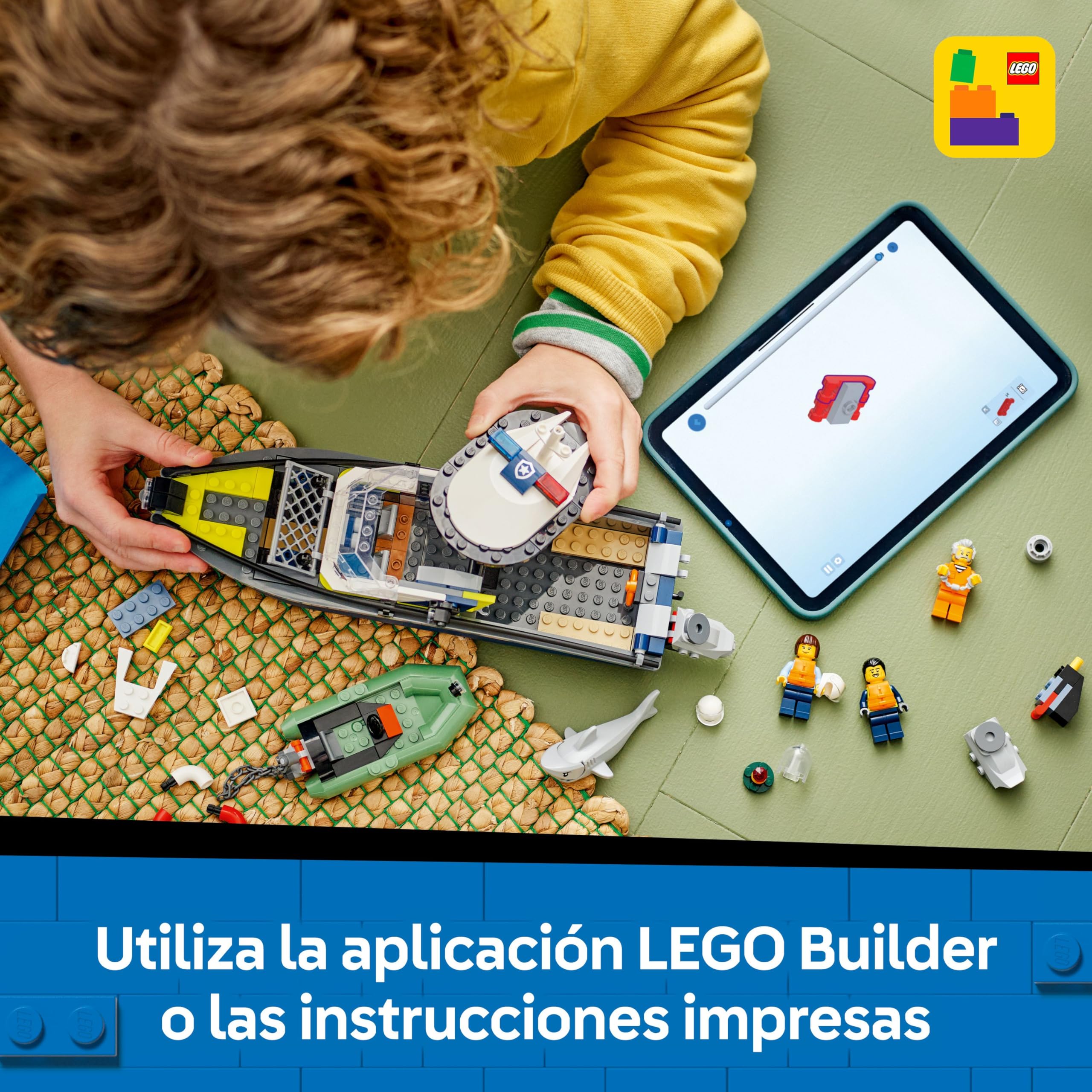 LEGO City Persecución en Barco de Policía - Juego Policial con 2 Barcos de Juguete, 3 Minifiguras y Figura de Tiburón - Regalo para Niños y Niñas de 6+ Años 60456