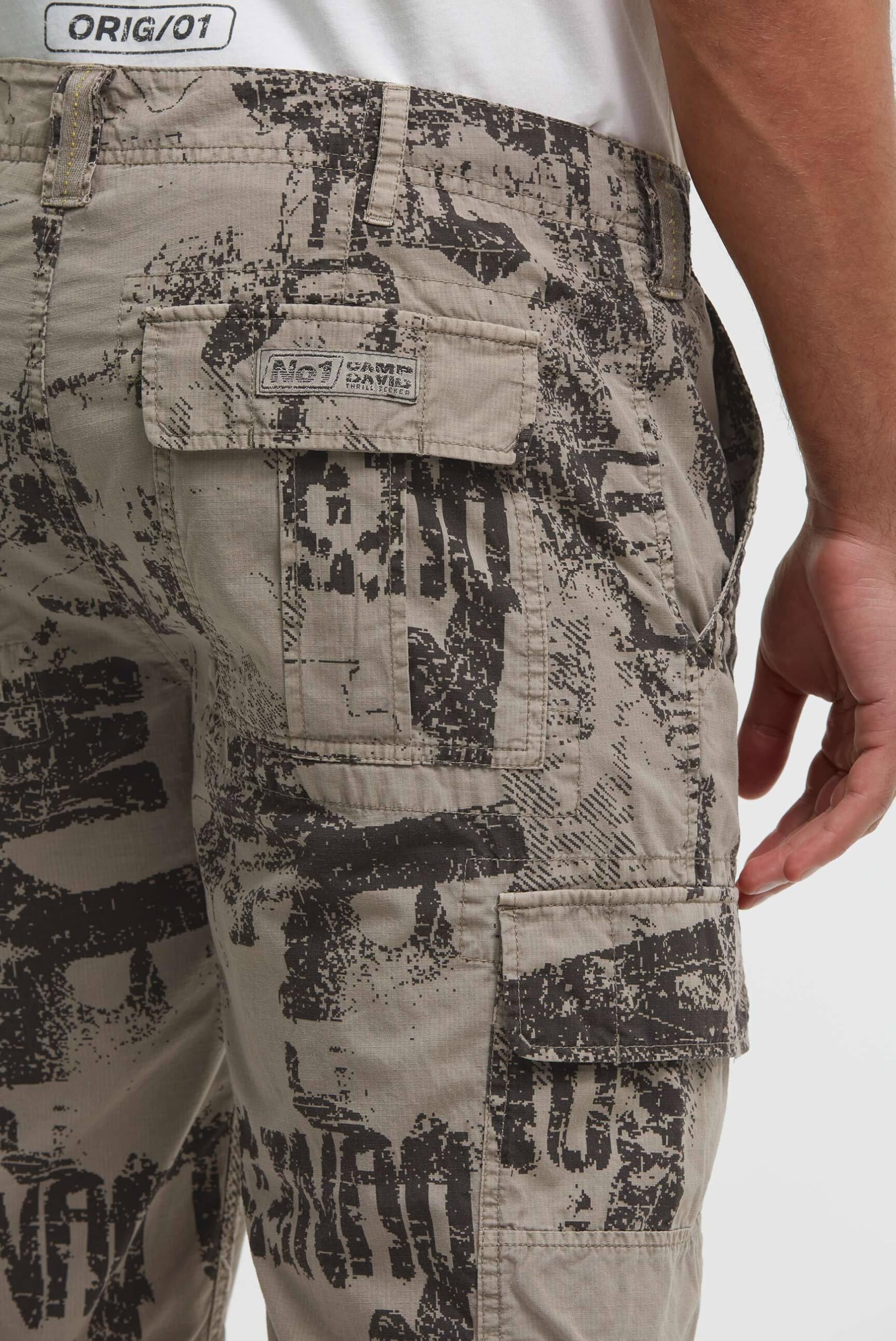 Camp David Herren Cargo Shorts mit All Over Print