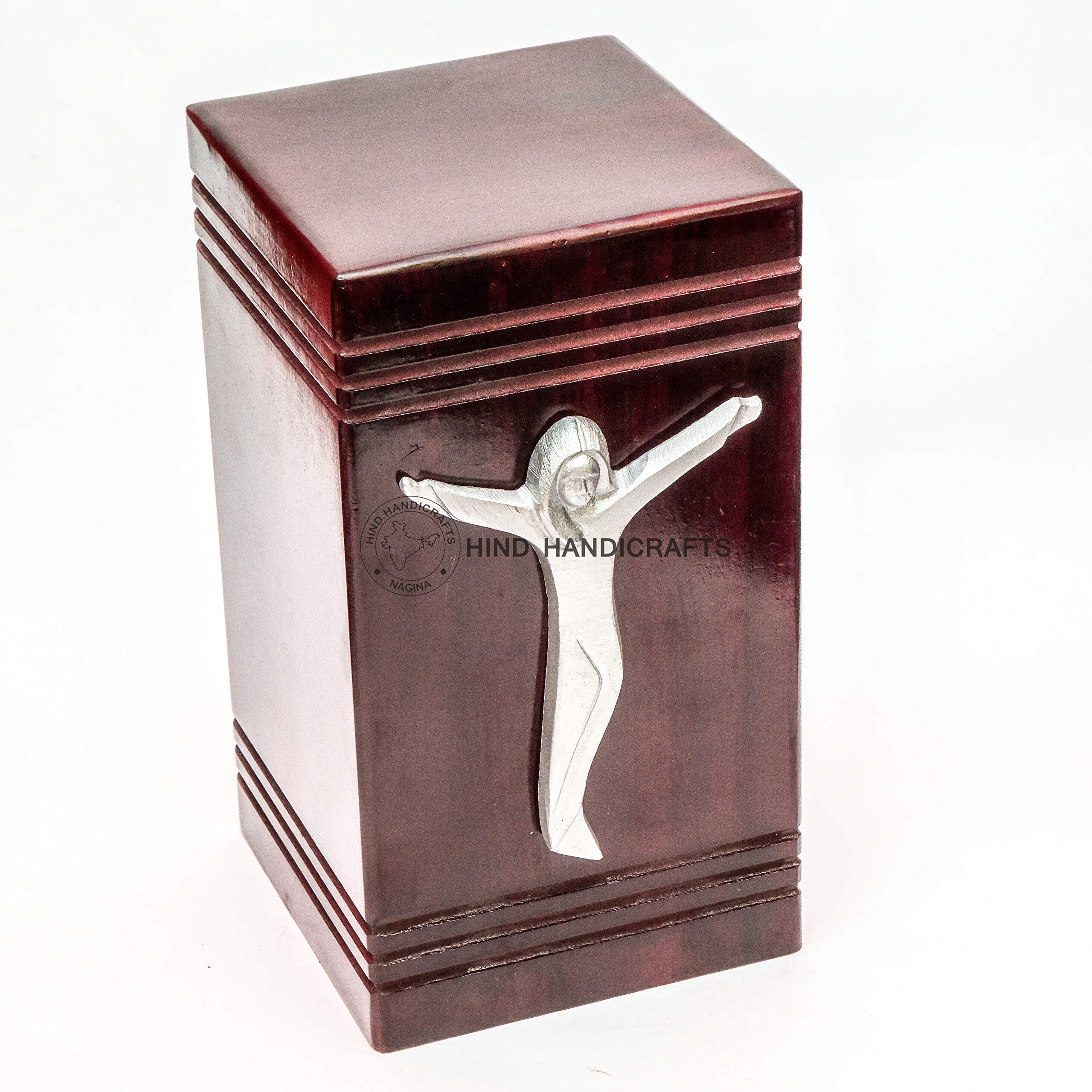 Urne funéraire en bois de qualité artisanale gravée Jésus pour cendres humaines