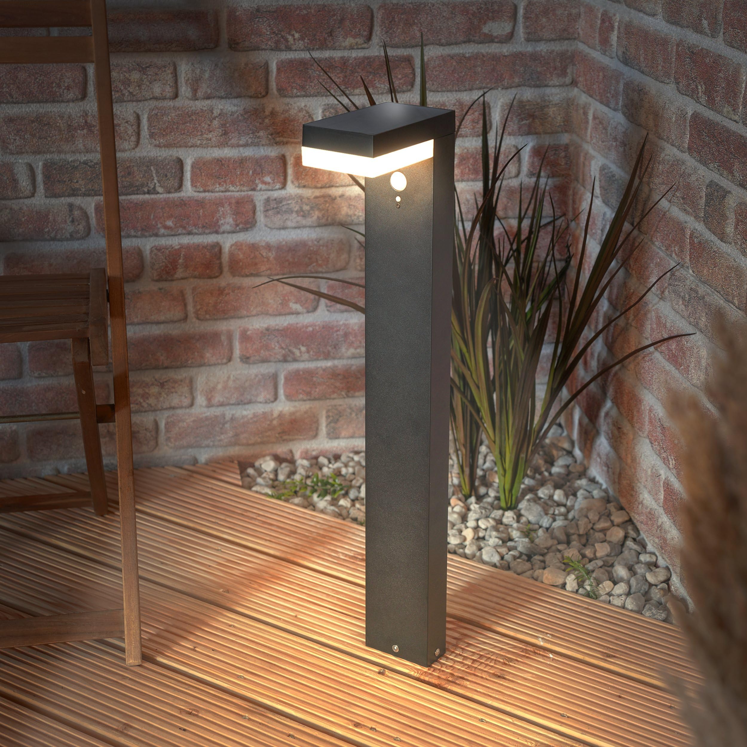 esotec Solar Wegeleuchte mit Bewegungsmelder Nala, H=70cm Außenleuchte, warmweiß 3000K, wechselbarer LiFePO4 Akku 102932