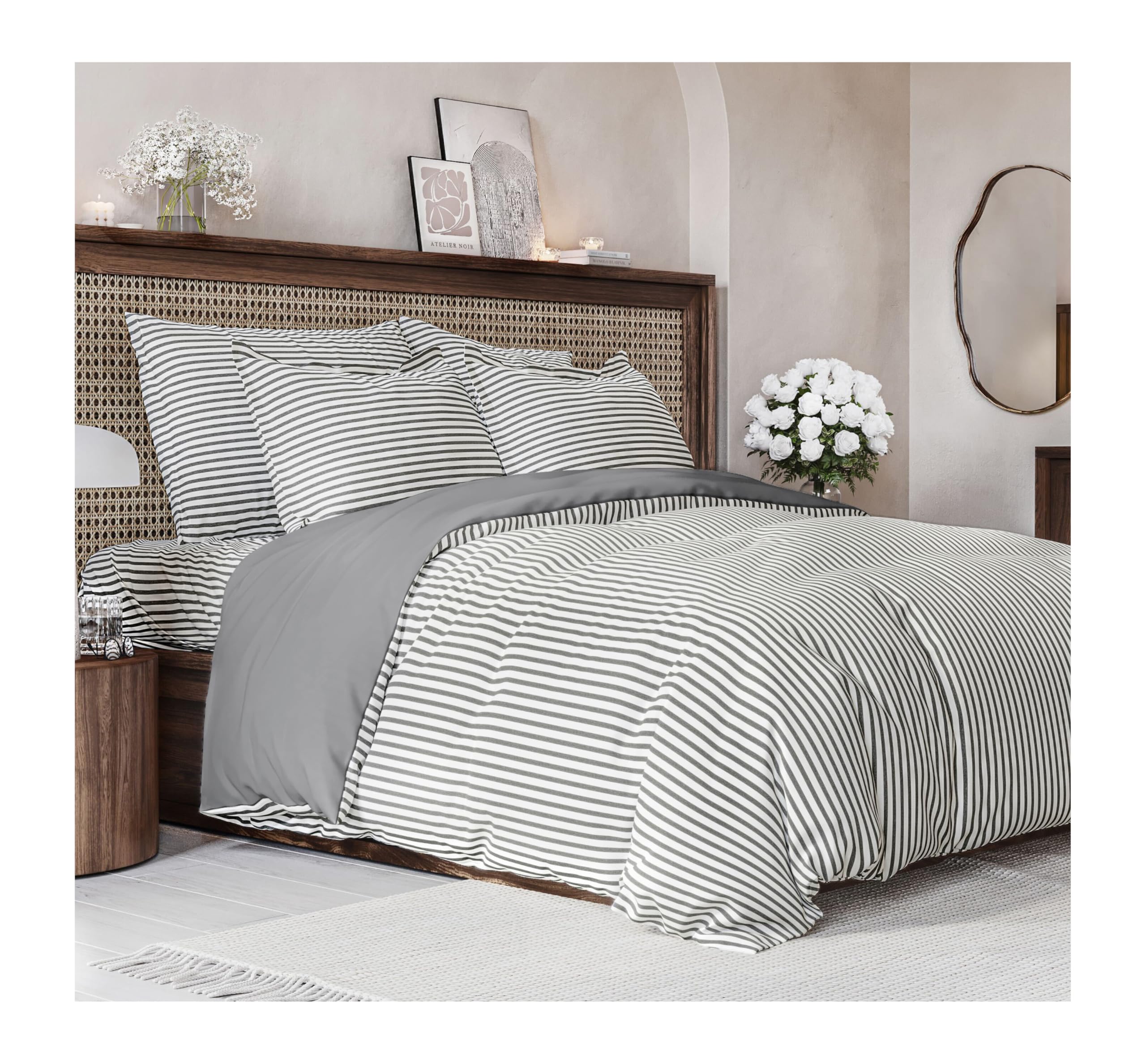Duvet Cover Queen Size Set - Extra Soft Queen Size Duvet Cover 90 x 90 with 2 Pillow Shams - Hotel Luxury Easy Care & Fade Free w/Zipper Closures & Ties - Comfy Breathable Bedding Set (Grey Stripes)