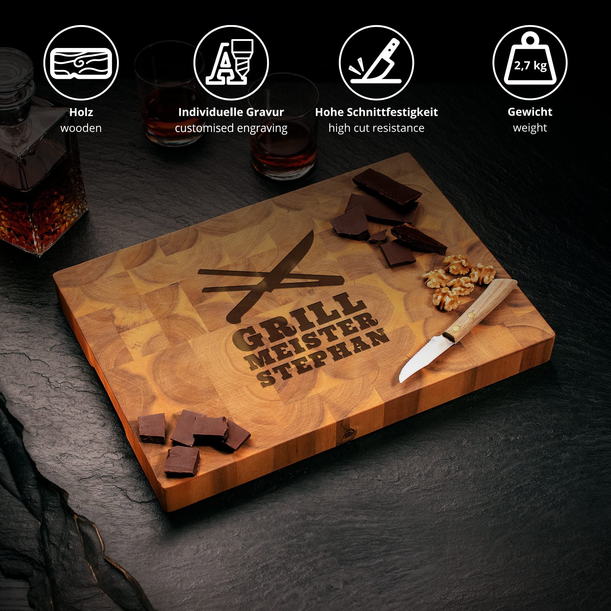 Casa Vivente Schneideblock aus Holz mit Gravur für Grillmeister, Personalisiert mit Name, Küchenzubehör für Genießer, 42 x 30 x 4 cm