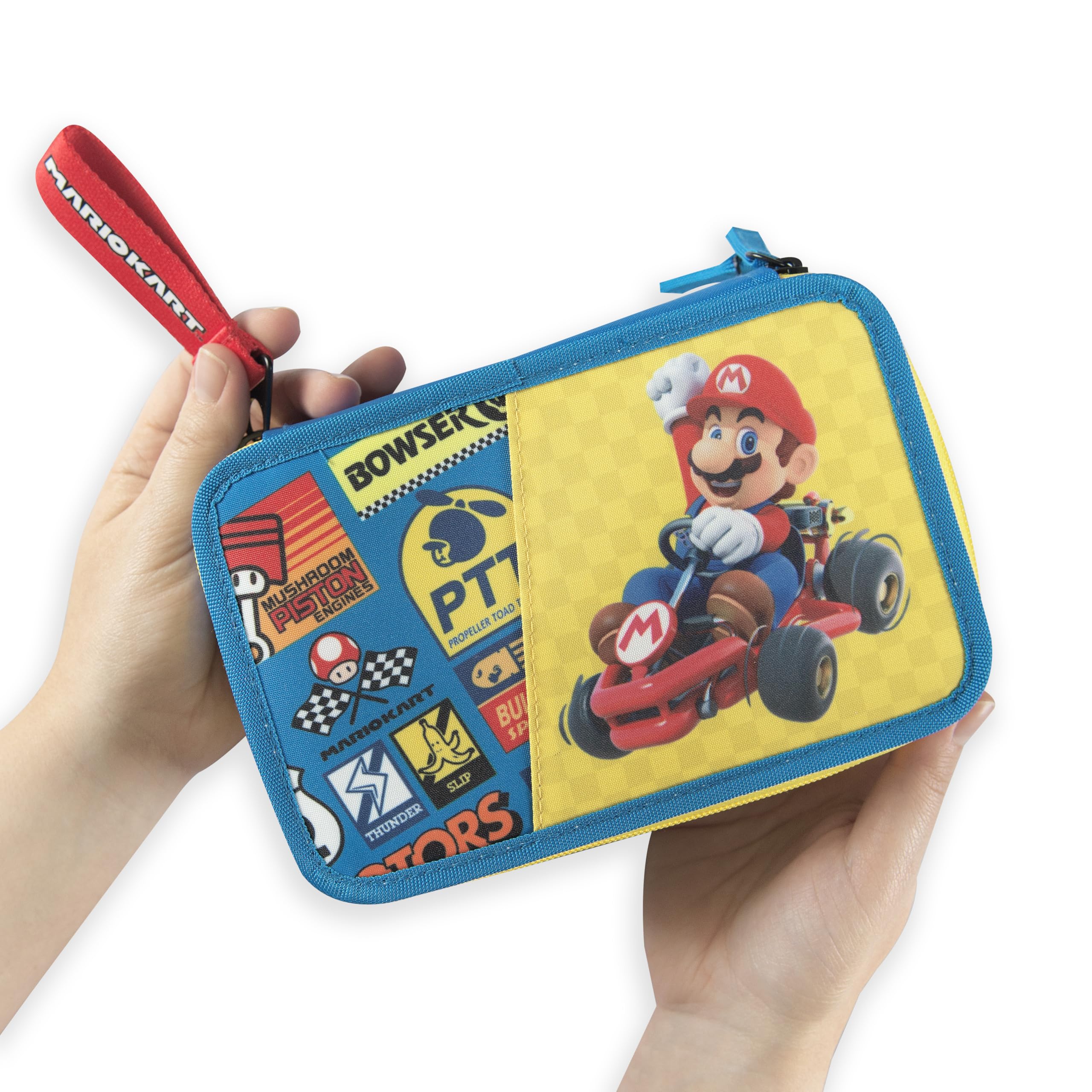 MARIO KART - Astuccio Scuola Ufficiale Mario Kart, Astuccio 3 Scomparti Bambino e Bambina con Set Cancelleria, Penna Cancellabile Blu e Pratica Chiusura a Zip