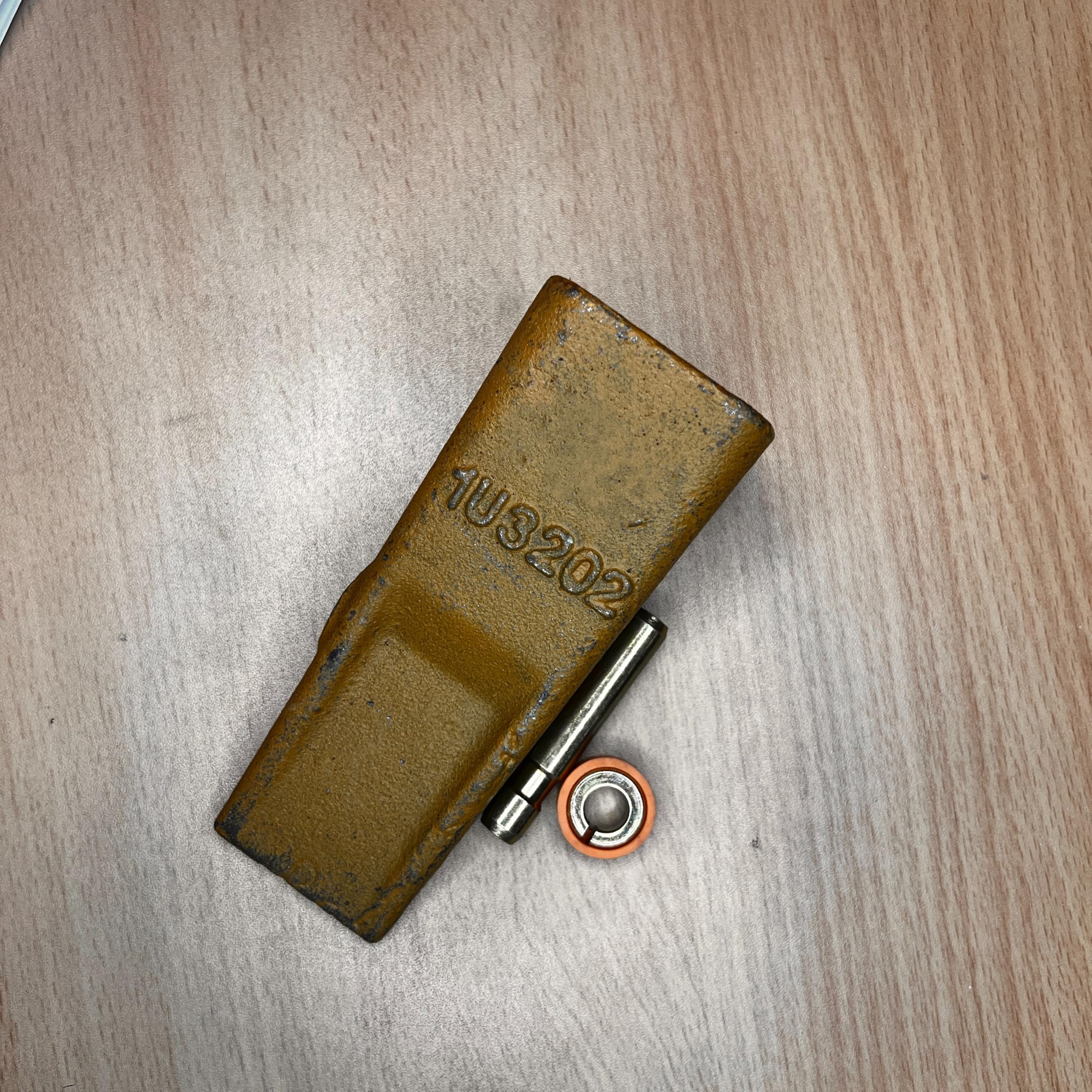 Fits for 1U3202 1U-3202 J200 Style Bucket Teeth Tooth W/Pins and Keepers