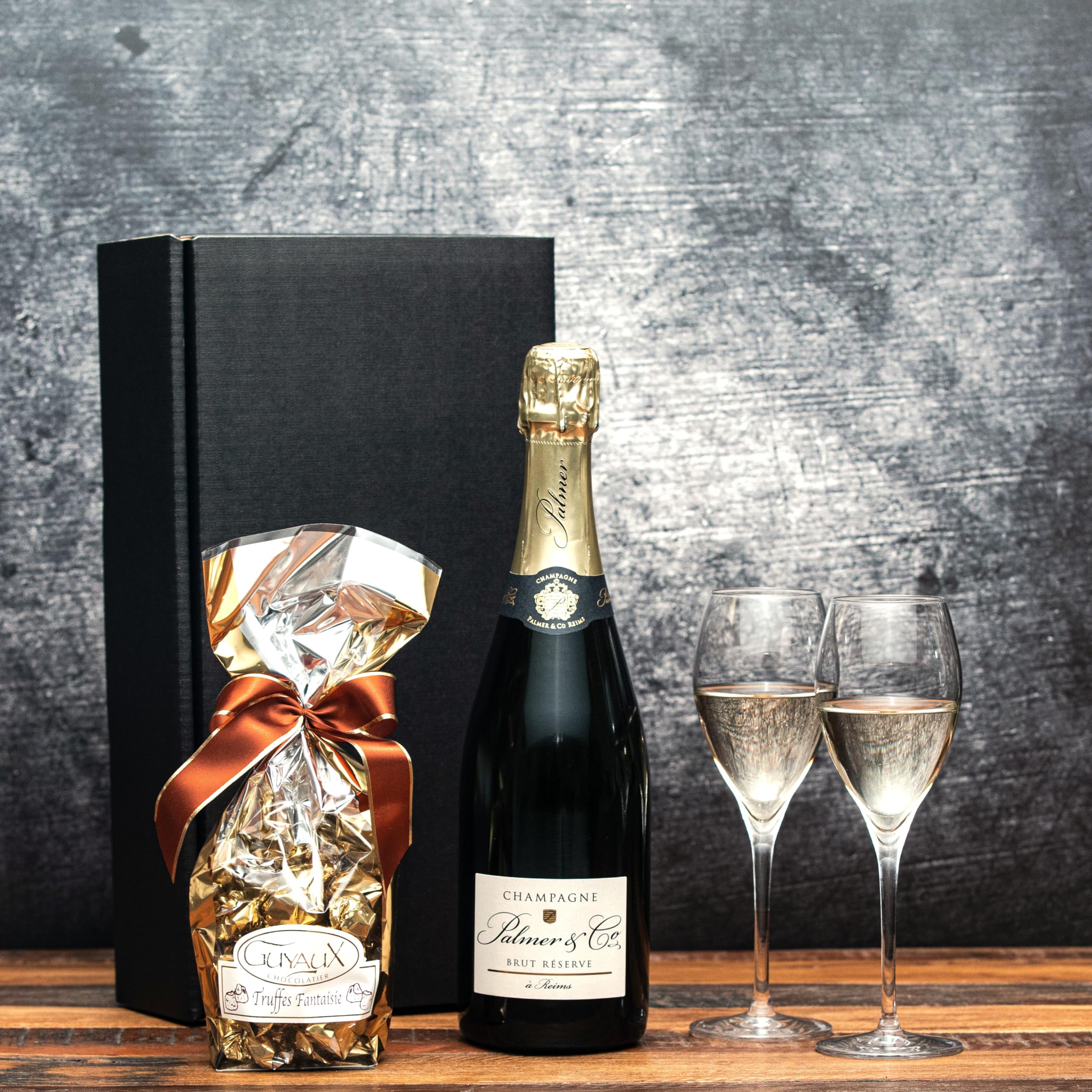 Geschenkset Champagner mit feinsten Schokoladentrüffeln aus Frankreich | Präsentkorb mit Champagner für Männer & Frauen zum Geburtstag, Weihnachten und Jubiläum