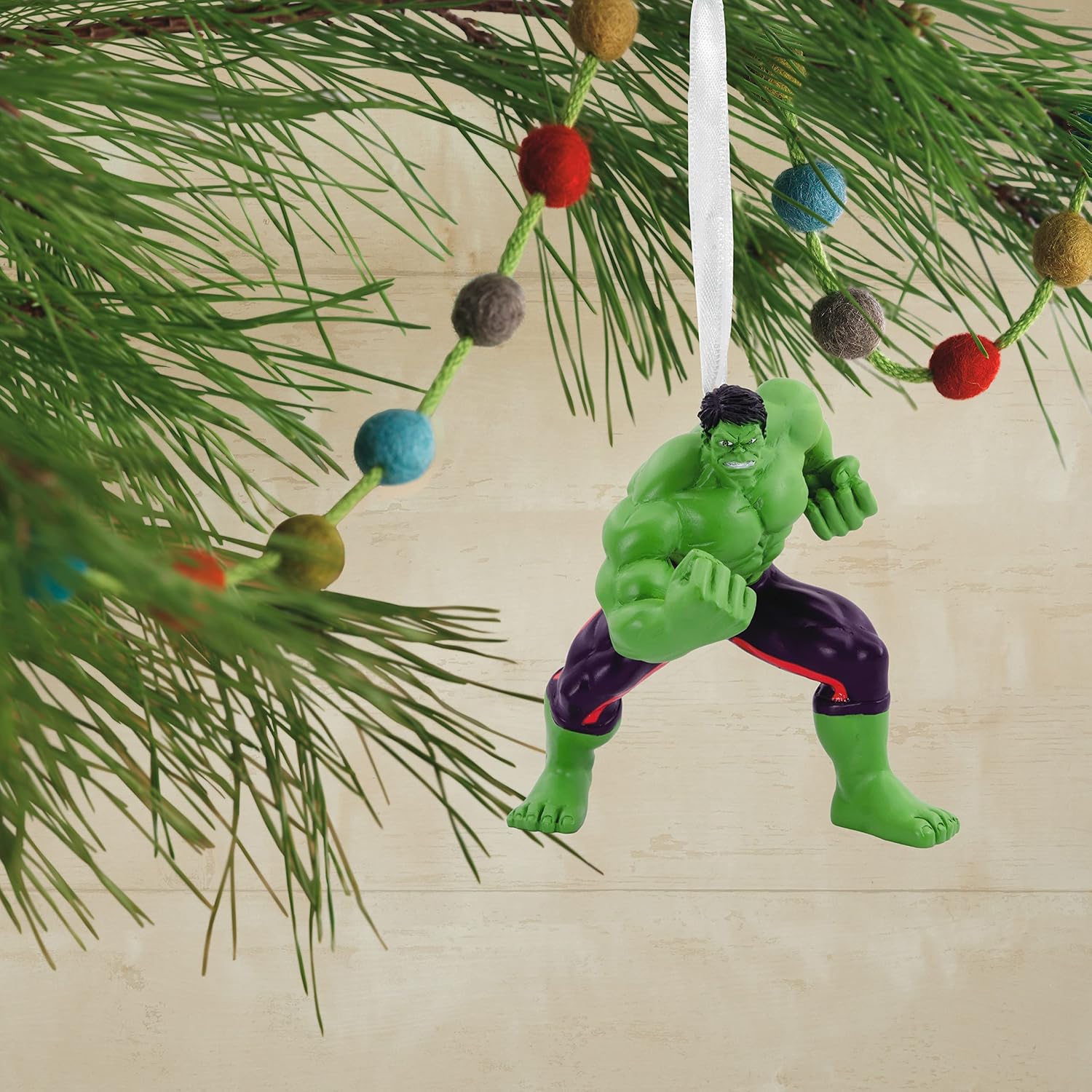 Hallmark Marvel Avengers Hulk Christmas Ornament