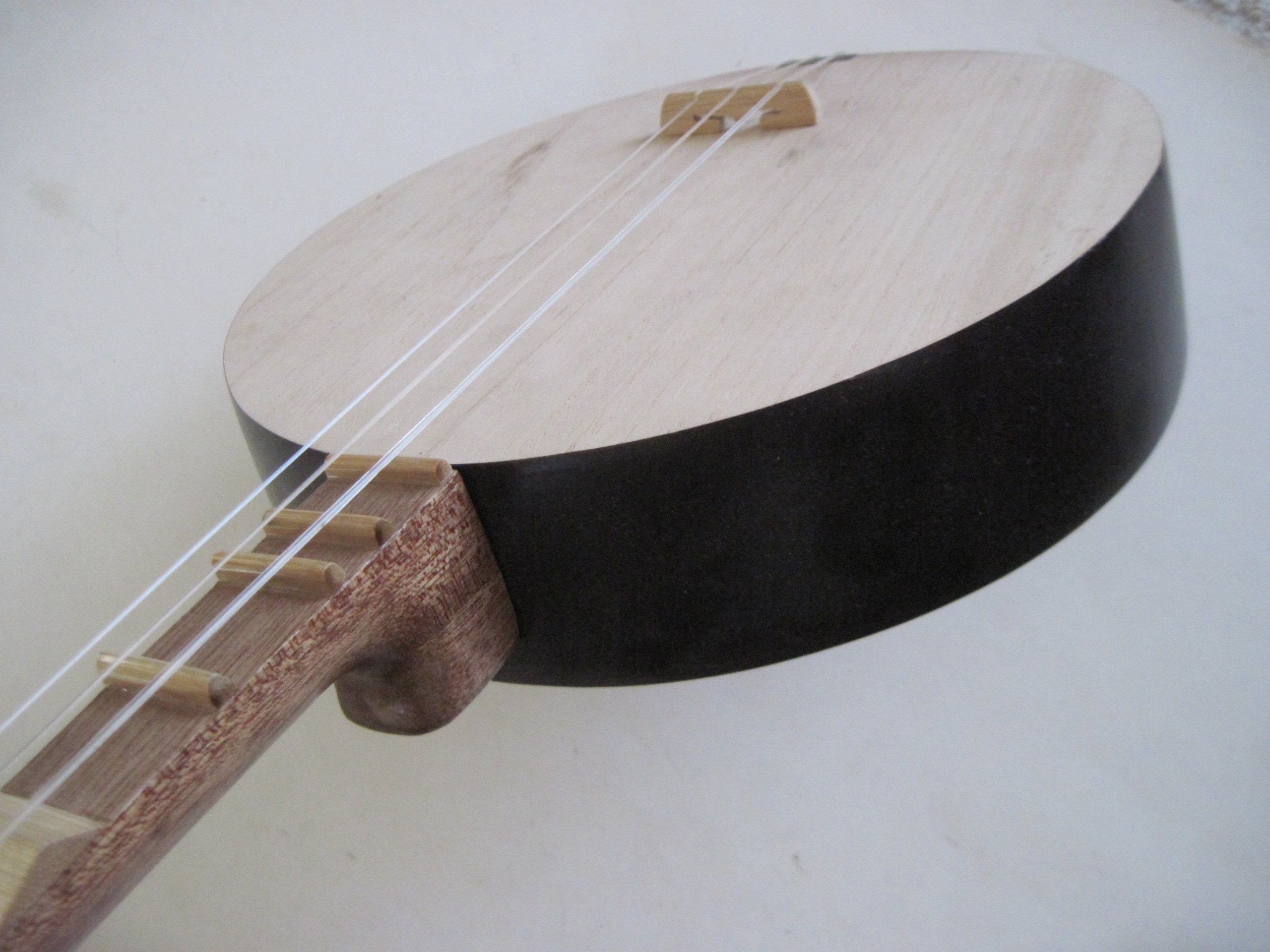 Chinese Moon Guitar (Yueqin or Yueiqin) 100% Hand-Crafted w. 3 Strings Folklore Guitar instrument Southern Regions China/Taiwan - Image 4