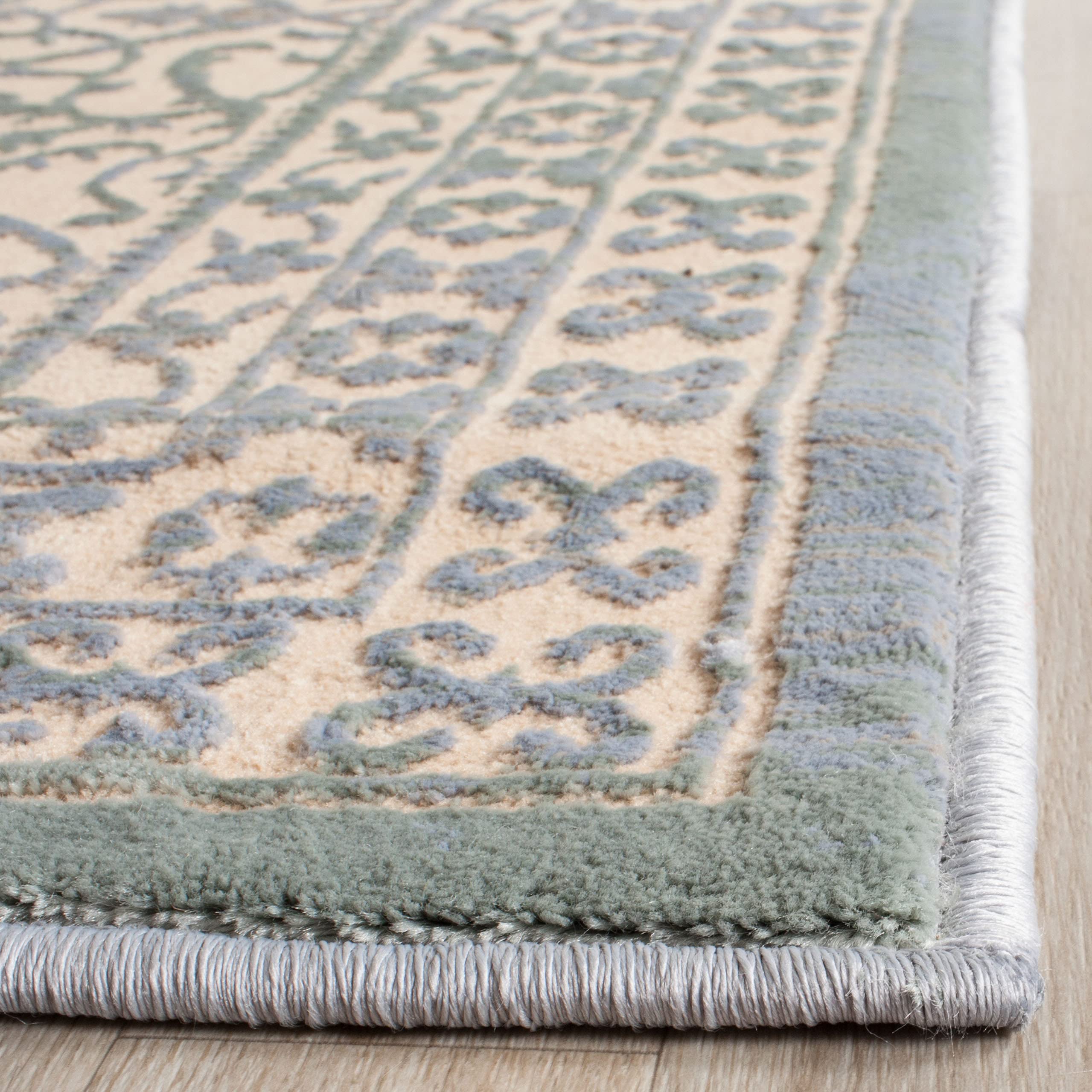 Runner Safavieh Brilliance BRL504A: Tappeto Lungo In Crema E Salvia, 2'2 X 8', Morbido, In Polipropilene, Stile Vintage