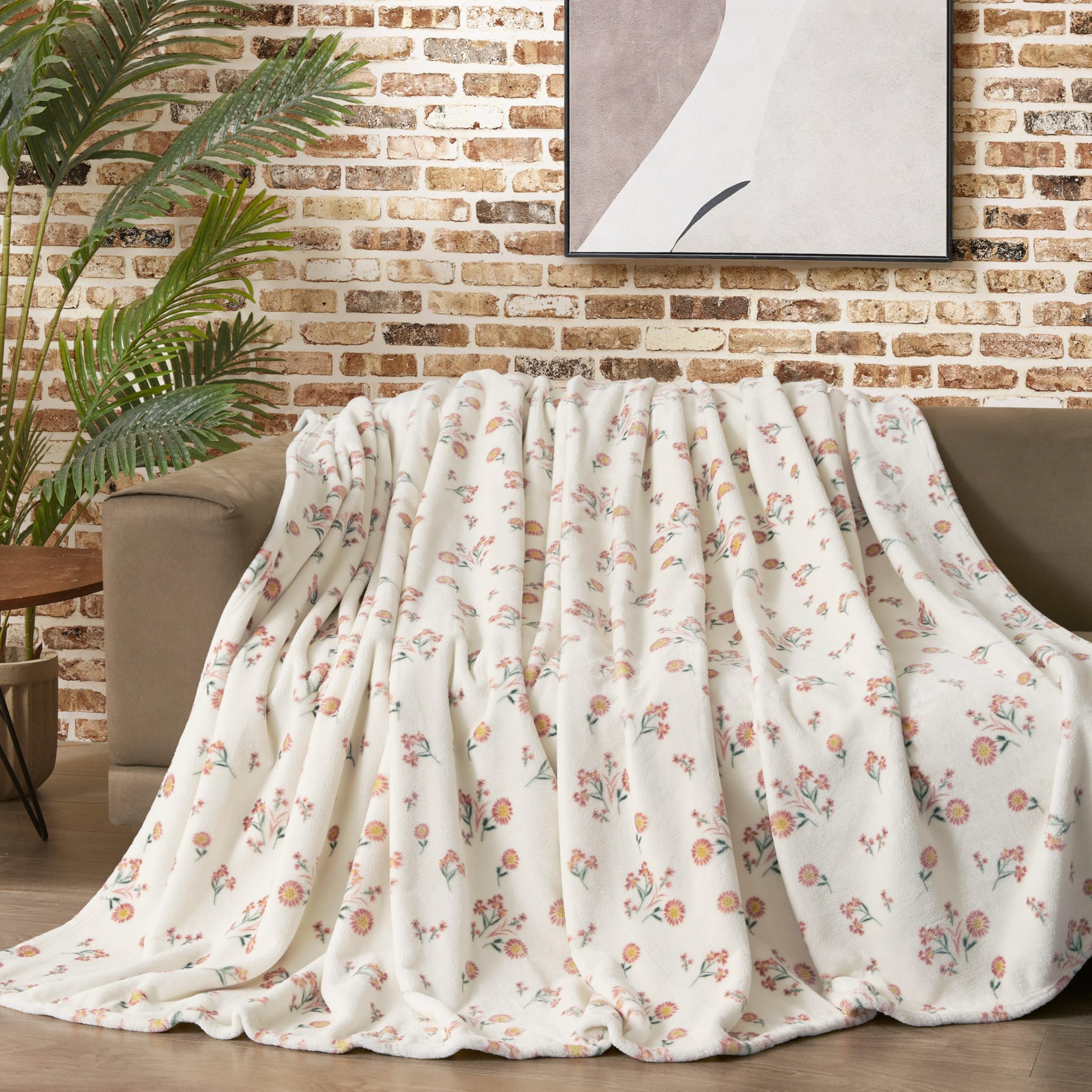 Photo 1 of Lucky Brand Daisy Ivory Floral 66"X90" Cozy Plush Blanket - Premium Microfiber Throw for Luxurious Comfort and Style Twin/Twin XL Size