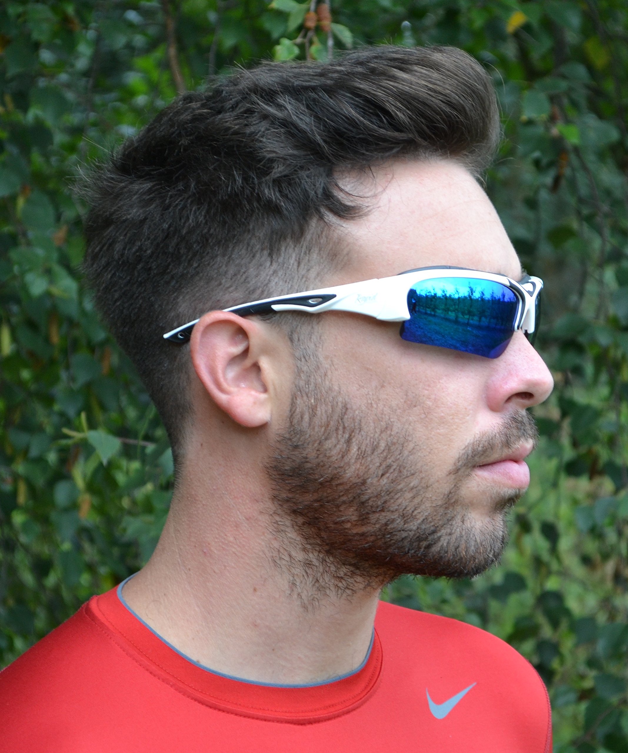 Szybkie okulary Toledo białe regulowane sportowe okulary przeciwsłoneczne z wymiennymi niebieskimi lustrzanymi i spolaryzowanymi soczewkami dla mężczyzn i kobiet. Przeciwblaskowe okulary do krykieta, biegania, jazdy na nartach, jazdy na rowerze, jazdy itp
