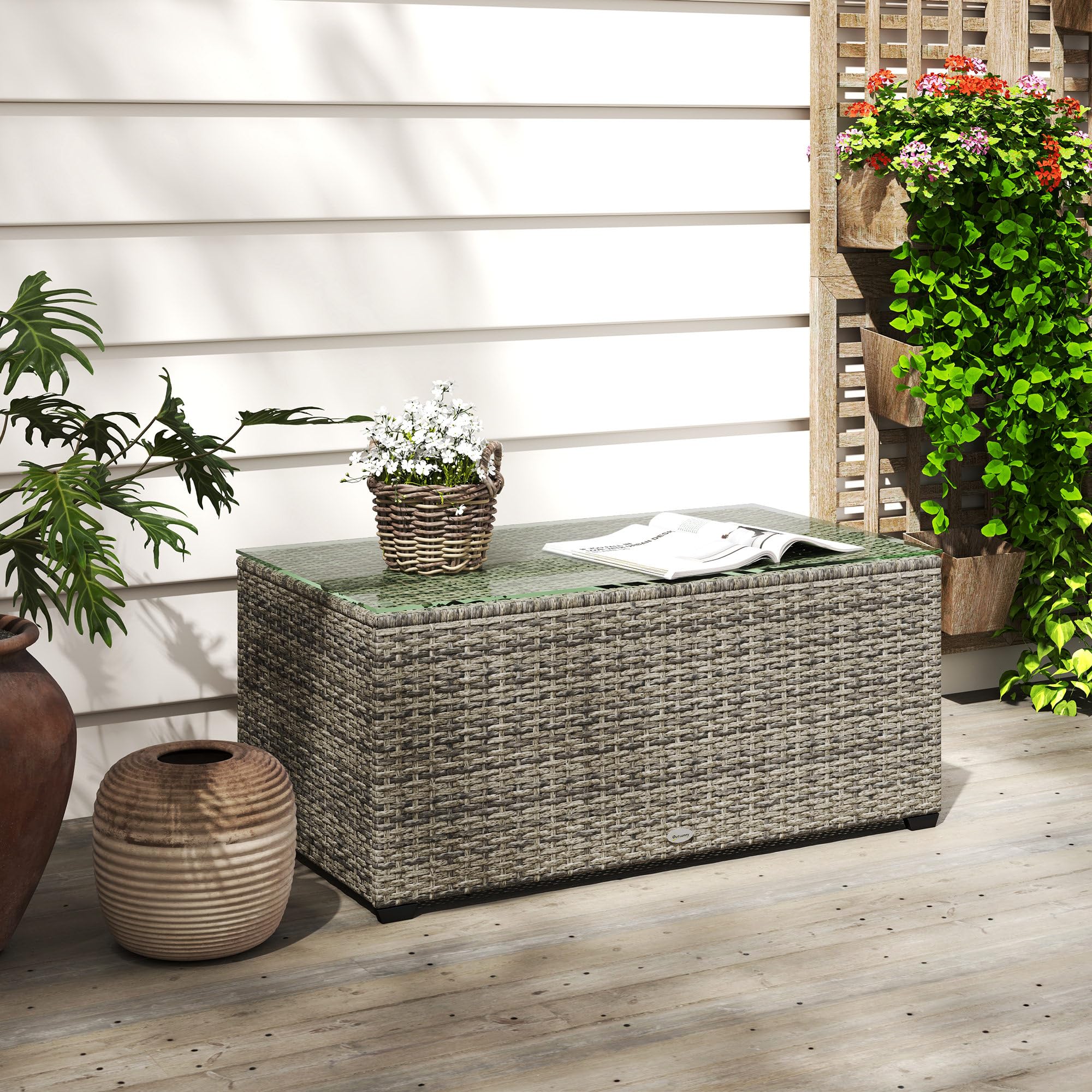 Outsunny Table Basse de Jardin, Table d'appoint en résine tressée Aspect rotin, Plateau en Verre trempé, Cadre en Acier, 90 x 50 x 38 cm, Gris foncé