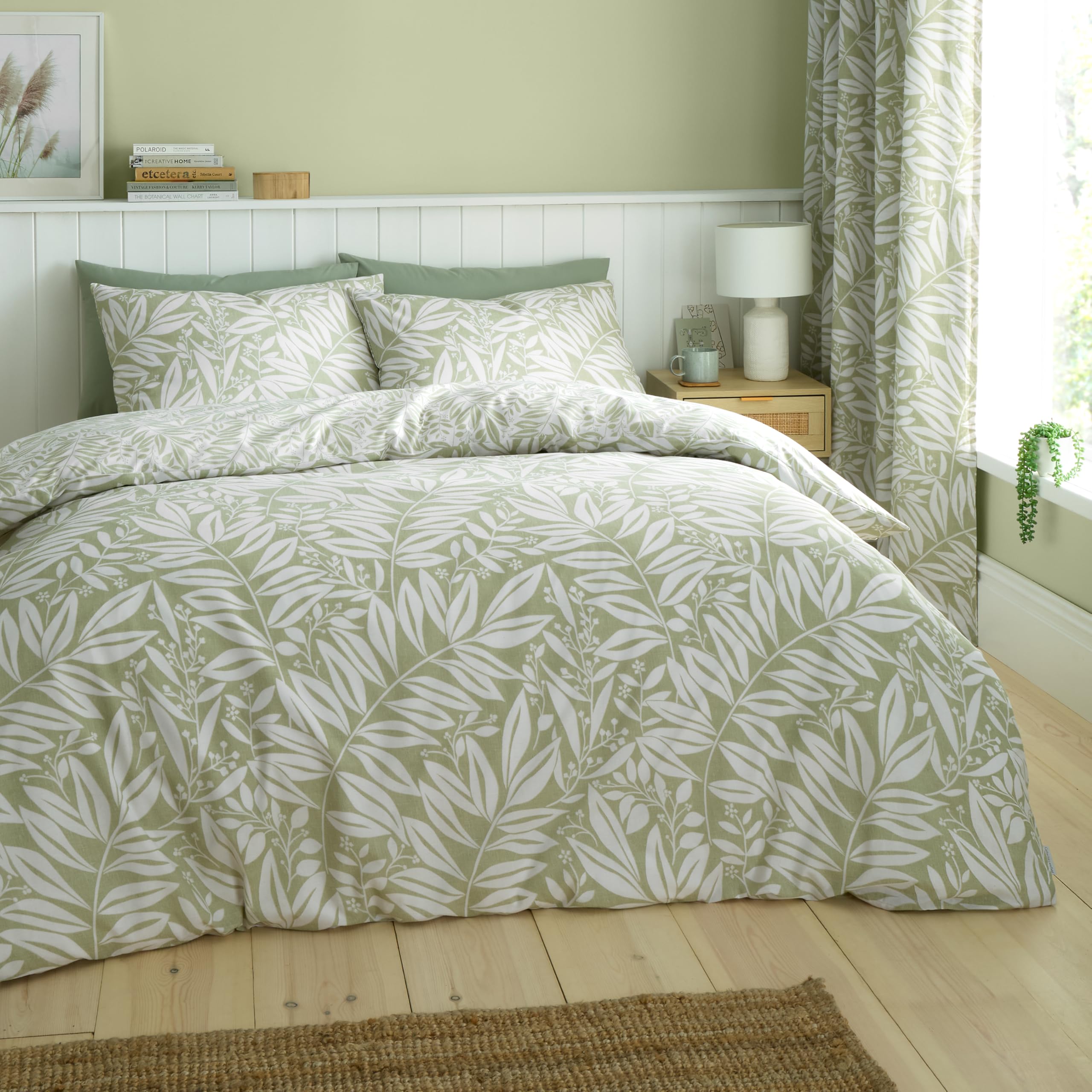 Catherine Lansfield Sorrel Leaf Reversible Single Duvet Cover Set including Pillowcases Green
