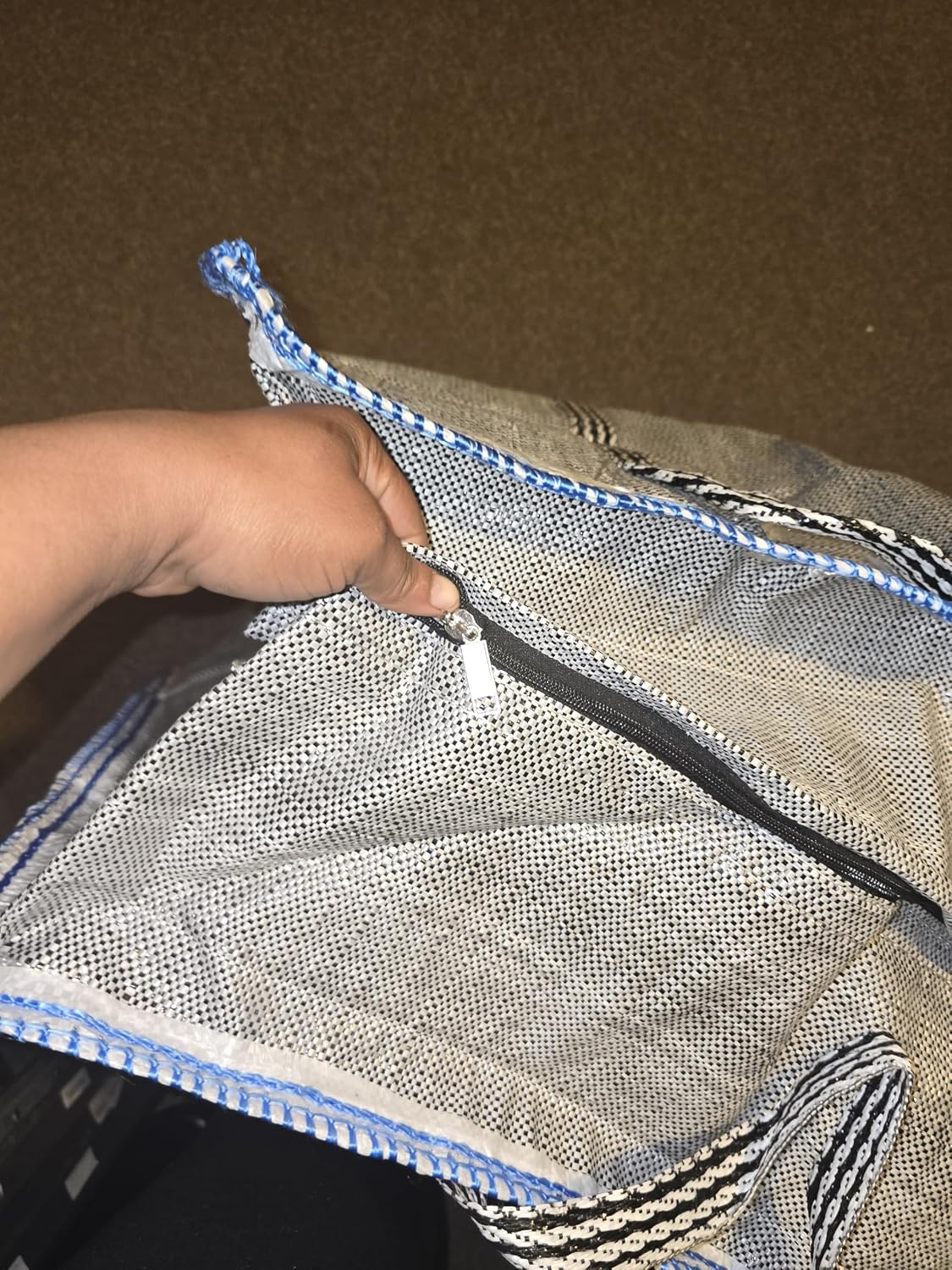 Heavy Duty Storage Bags For Moving House, Laundry and Shopping with strong Zip and Handle, Ghana must go Bag. (Large)