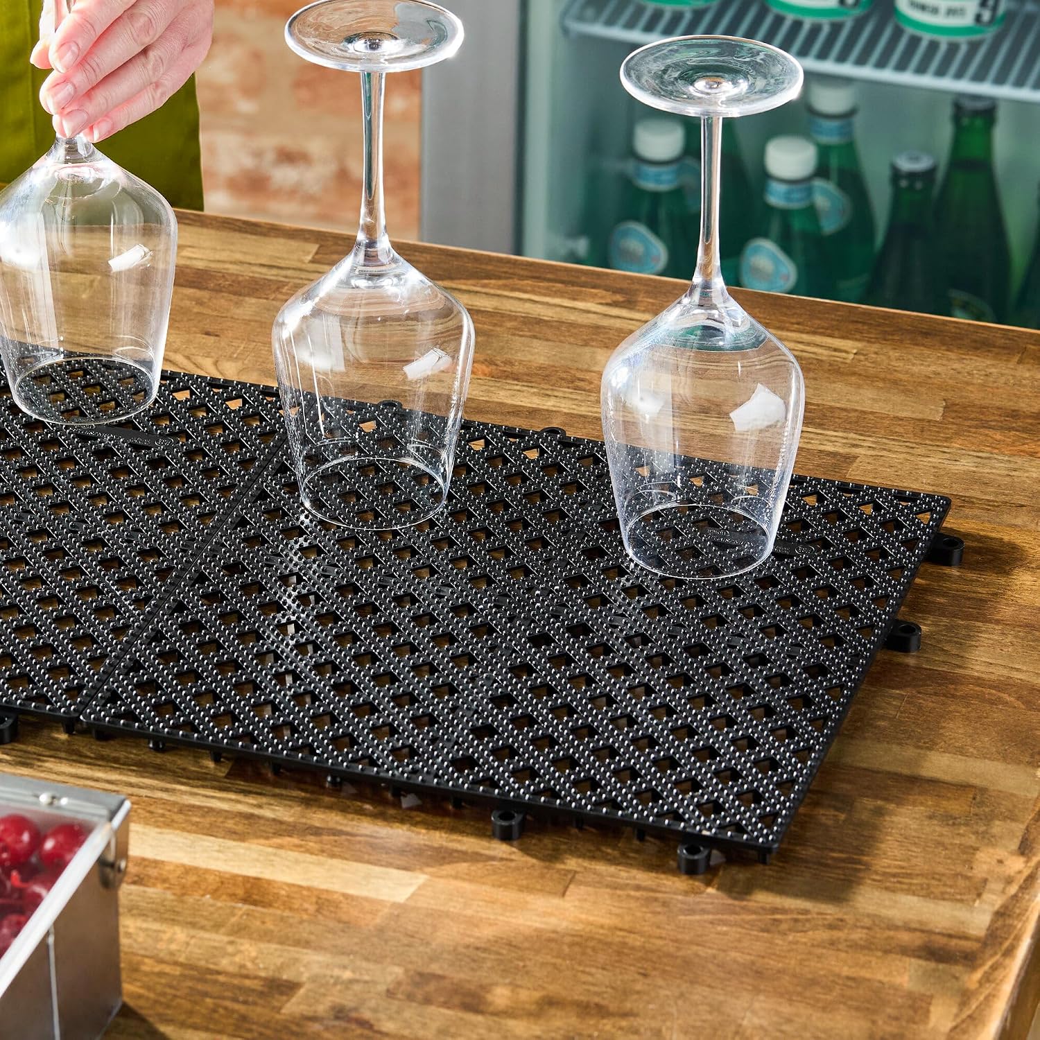 2 Pack Interlocking Bar Mats 12" x 12" Black Rubber Shelf Liner, Non-Slip Drying Surface for Glassware, Beverage Stations, Restaurant Counters, Cafes and Commercial Kitchens (2)