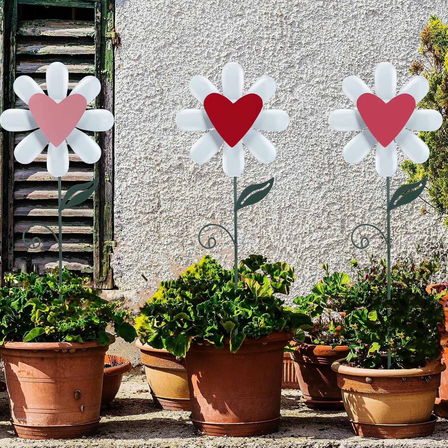 VioraWhite 3 Pcs Valentine's Day Heart Shaped Flower Yard Stakes Valentine and Spring Metal Yard Decor Outdoor Metal Flower Stick Decorative Garden Stakes for Art Ornament Decor Lawn Patio