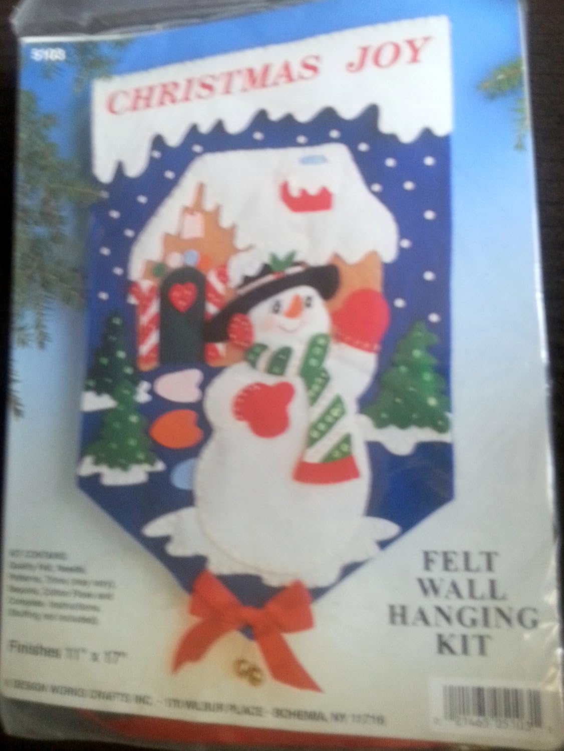Christmas Felt Wall Hanging Applique Kit by Design Works Crafts 5103 Snow Man Ginger Bread House