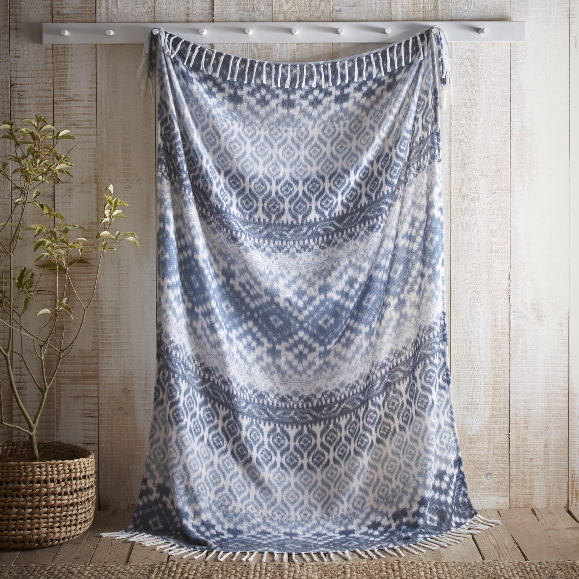 Appletree Sakari Ganado Tribal Throw Blanket – Soft Touch Blue Sofa Throw with Tassels – Lightweight Decorative Bed & Couch Blanket – 180 x 130cm – Matching Cushion Available