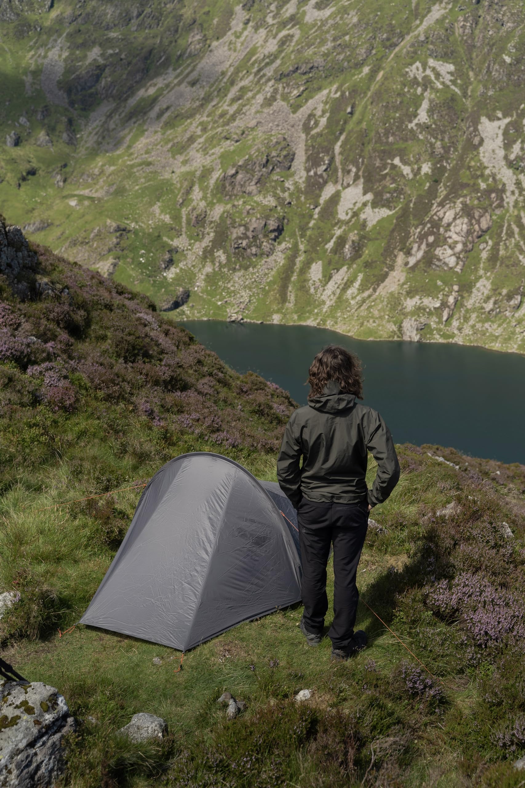 Lifesystems Solo Peak ultralekki namiot 3000 mm HH, całoroczny, 1-osobowy namiot Fast-Pitch do szybkiego pakowania, bikepackingu, dzikiego biwakowania, wędrówek i imprez