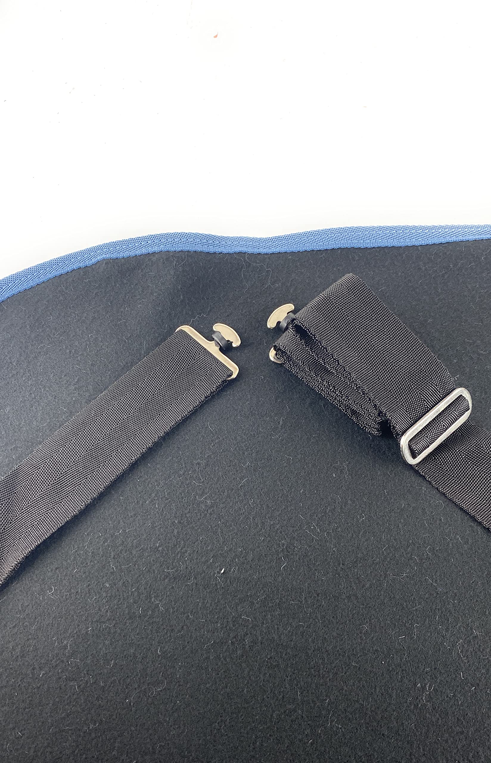 Horses, Pferdedecke Fleece Cosy Walk, Hervorragend Verarbeitete Decke, Nützlich zum Schutz des Pferdes vor Temperaturschwankungen, Regen und Insekten (Schwarz, 155 cm)
