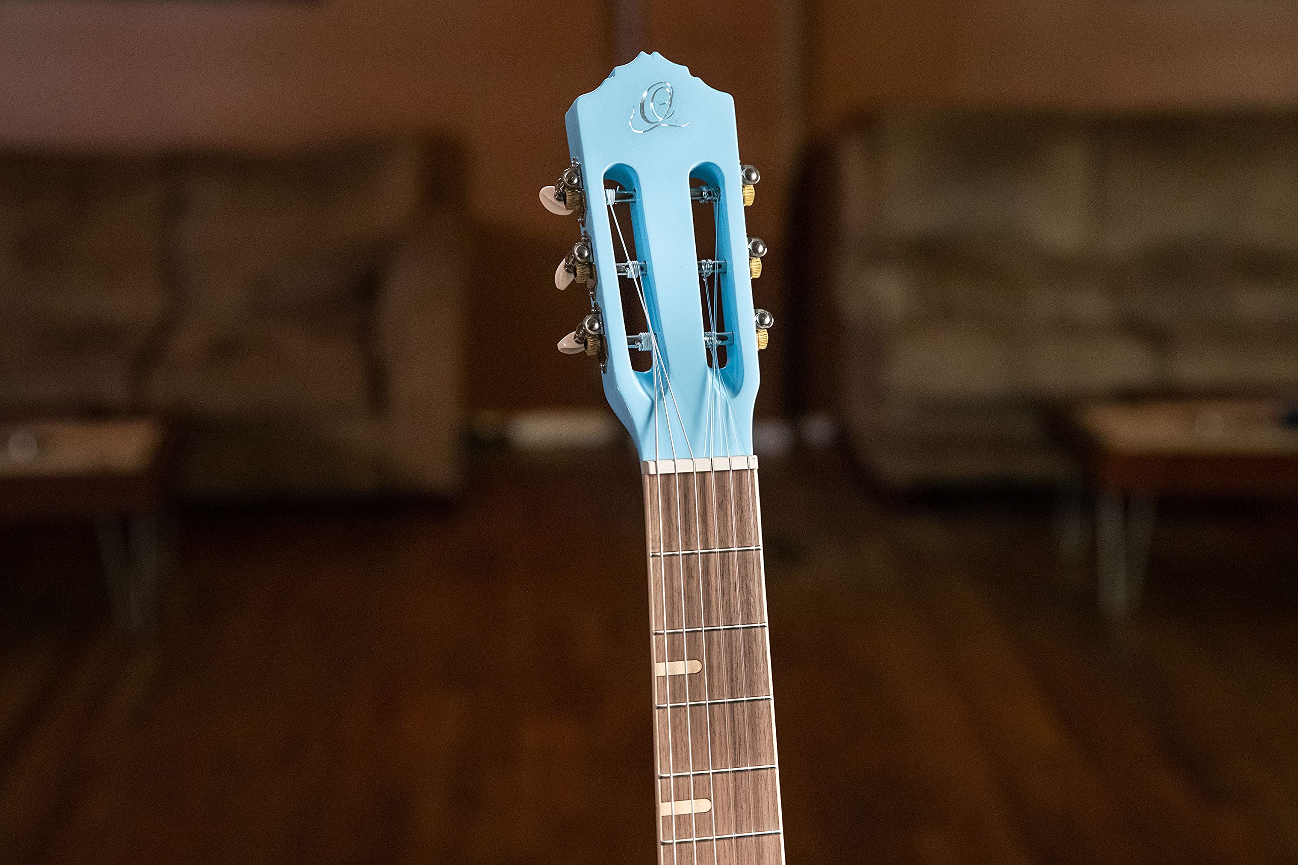 Ortega Guitars Chitarra Full Size - Gaucho Series - Corpo parlor - include Gigbag - Legno di Agathis / blue (RGA-SKY)