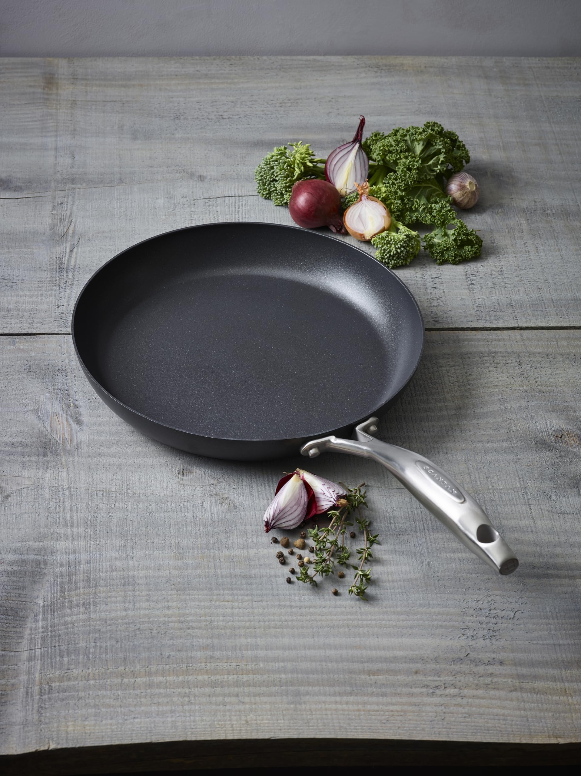 SCANPAN Pro IQ Pfanne 24 cm, Stratanium Antihaft, Edelstahlgriff, Induktion
