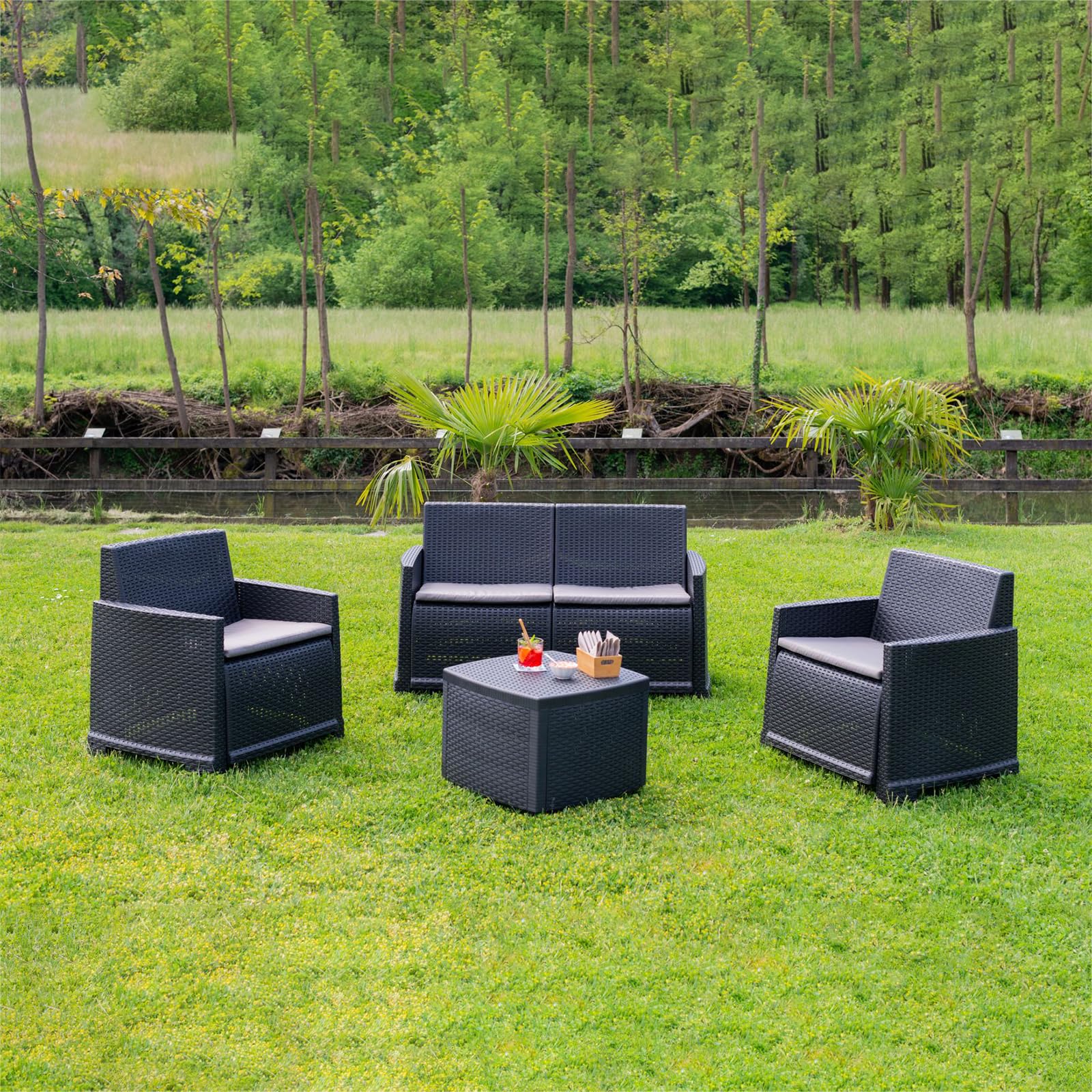 ipae progarden | Set Como, Salotto in Polipropilene effetto Rattan Intrecciato con Divano 2 posti, 2 Poltrone e Tavolino Contenitore - MADE IN ITALY (Antracite)