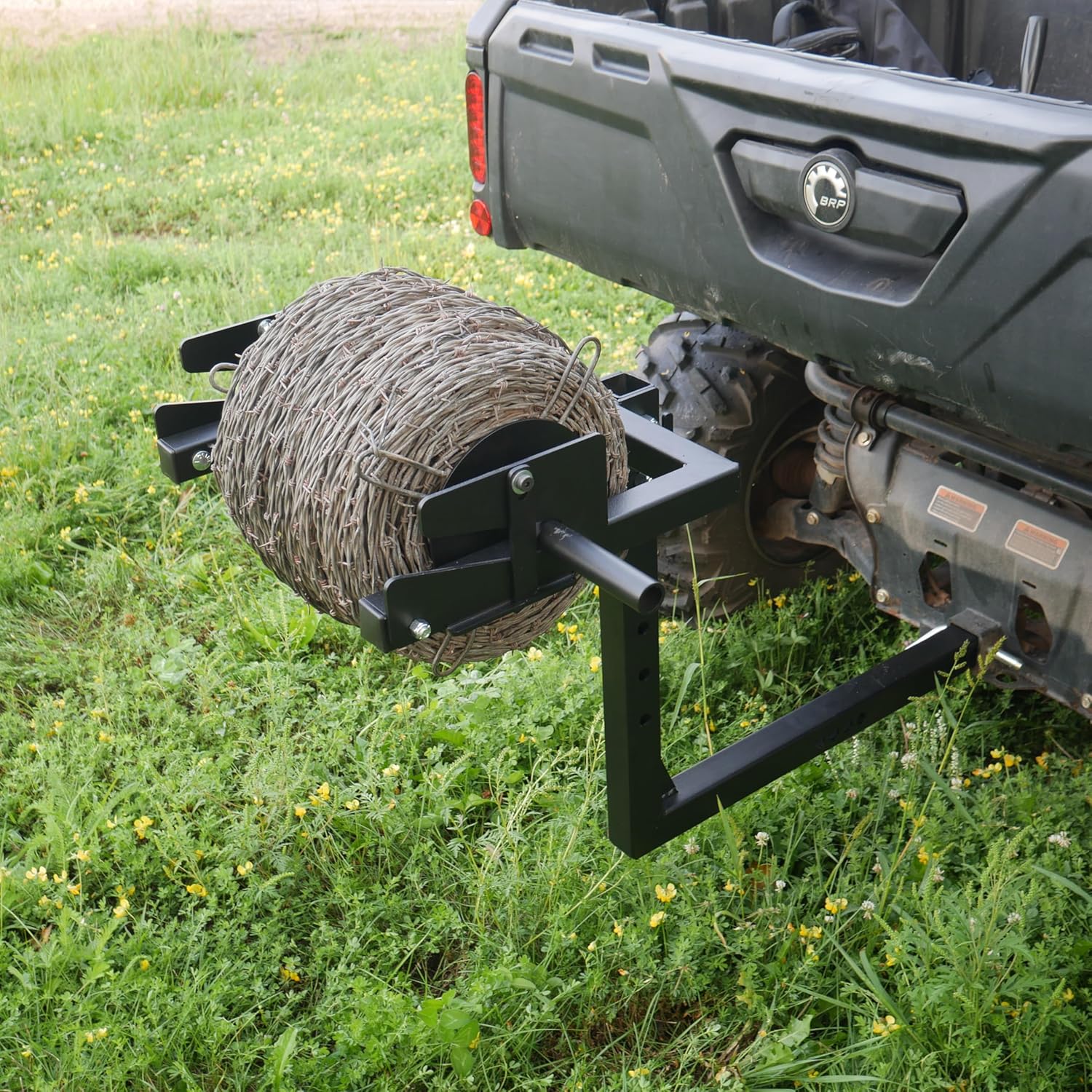 Fence Stretcher Unroller Hitch Wire Fence Un-Roller Attachment for ATV, UTV, Truck, Tractor, Farm Equipement Receiver.