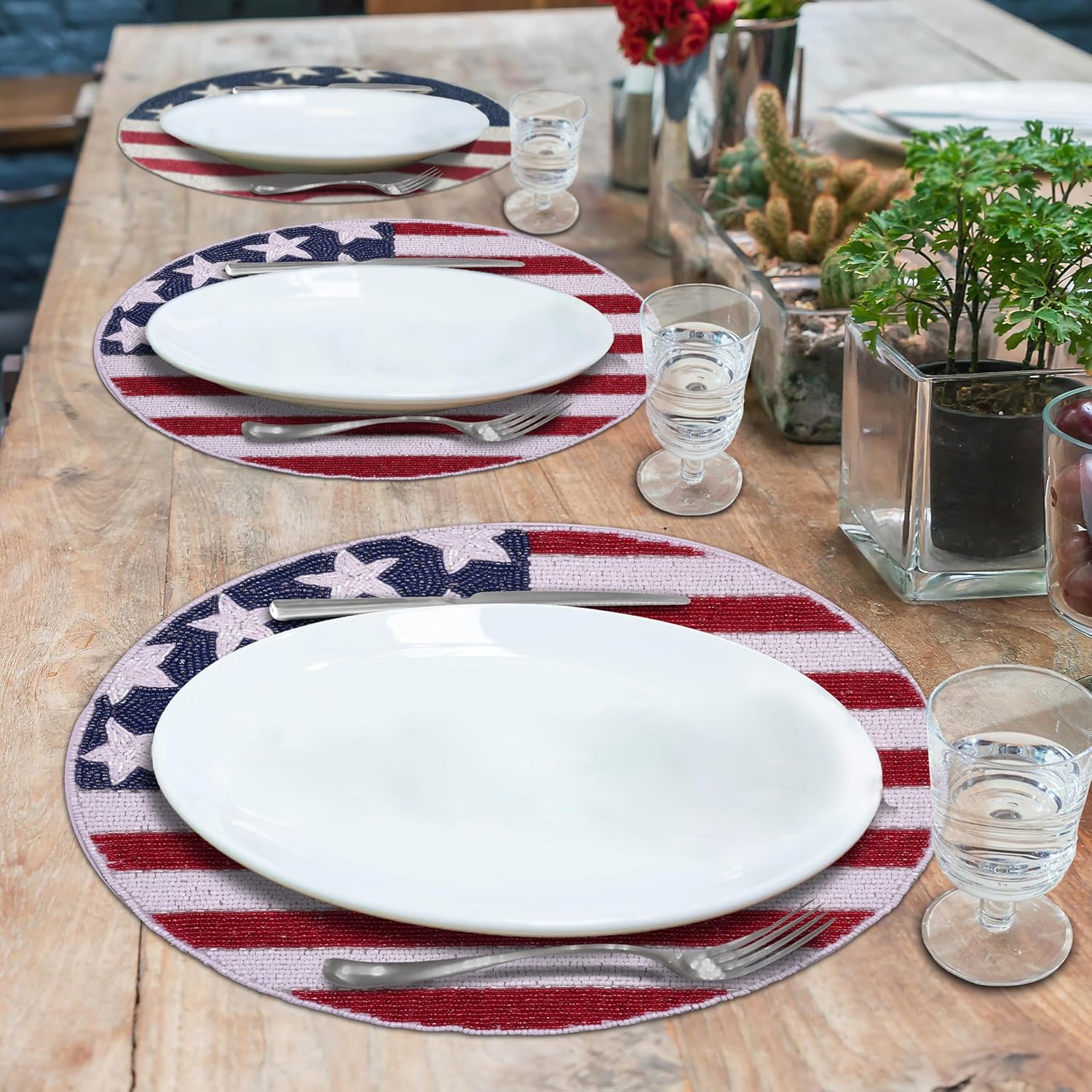 Decozen Patriotic Beaded Placemats - Set of 2-14 Inches - 4th of July American Flag Freedom Stars Independence and Memorial Day Table Place Mats for Holiday Kitchen Dining Table Home Decor