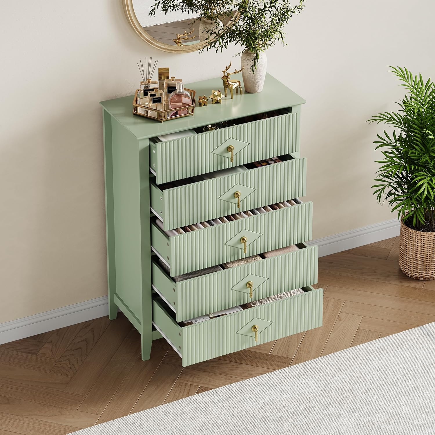 Garvee Dresser for Bedroom with 5 Drawers, 32" Wide Modern Chest of Drawers with Metal Handle, Dresser TV Stand, Wood Drawer Organizer for Bedroom, Living Room, Hallway