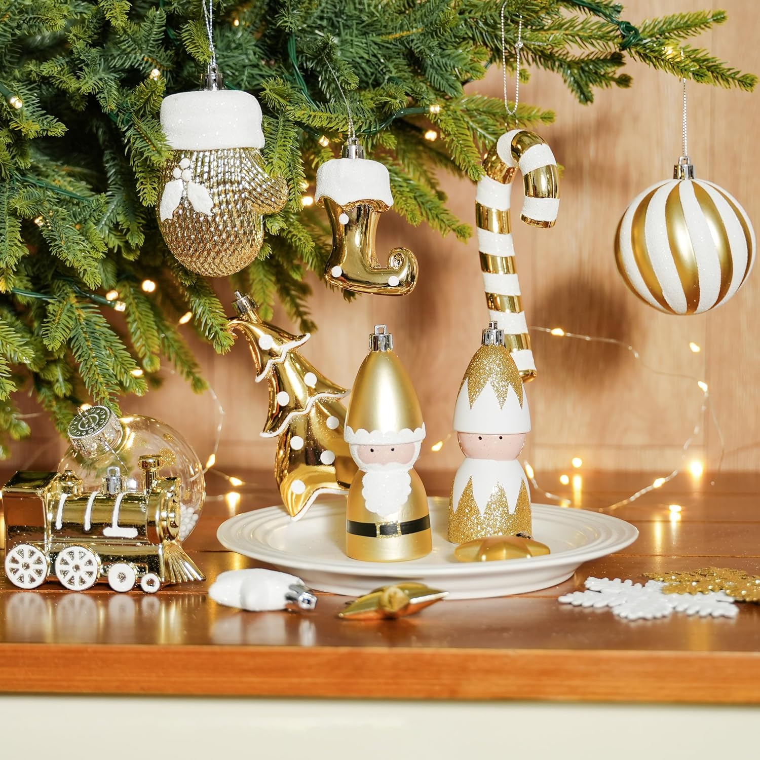 Alupssuc 95pcs Christmas Balls Ornaments Set, Shatterproof Plastic Baubles, Soldiers, Christmas Socks for Xmas Tree Holiday Wedding Party Decorations with Hanging Strings, Gold and White