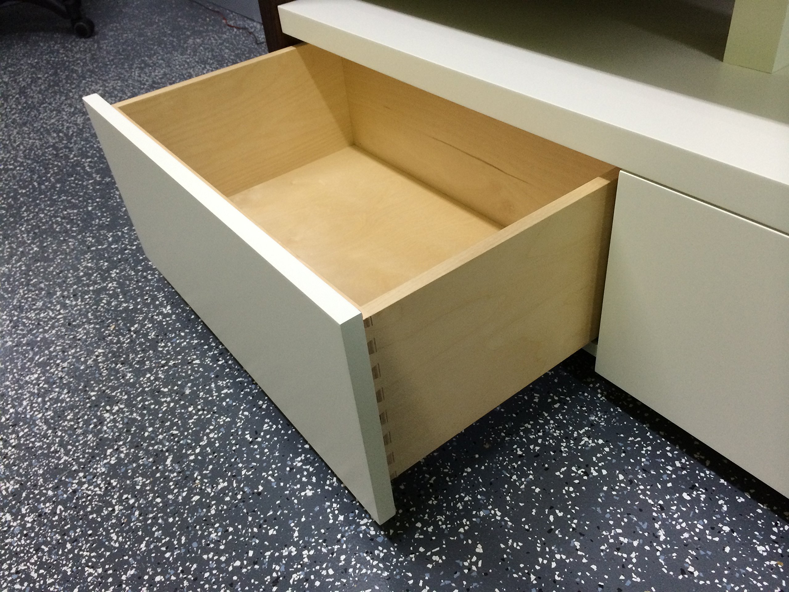 Barker Door Dovetail Drawer Box 5/8 Baltic Plywood, Drawer Box