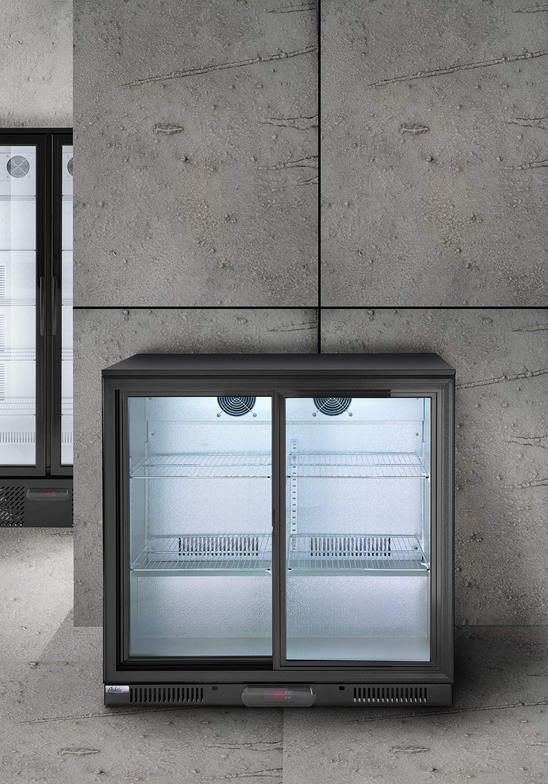 HENDI Refrigerador bajo mostrador para bebidas Arktic, puertas correderas dobles, 158L, 0–10°C, 220V, 160W, 900x520x(H) 865mm, acero con recubrimiento en polvo negro