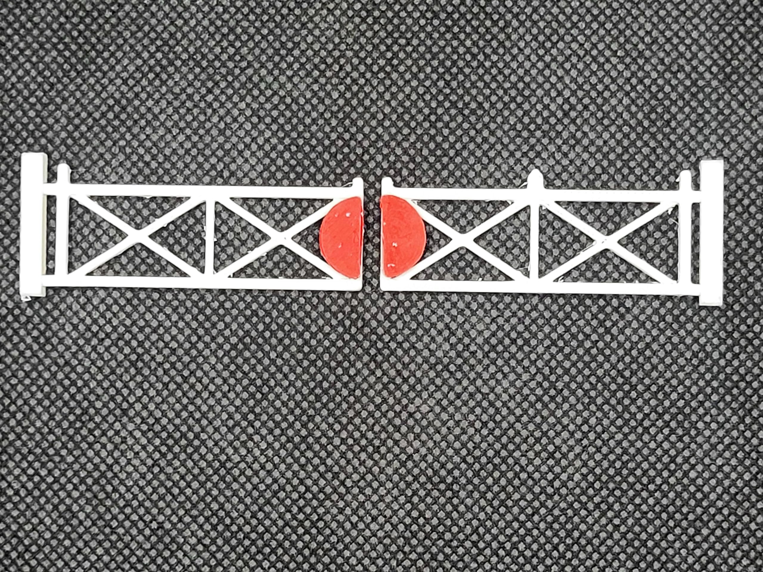 Modelling Electronics Level Crossing Gates 2 pair, N Gauge 1:148 plastic kit unpainted