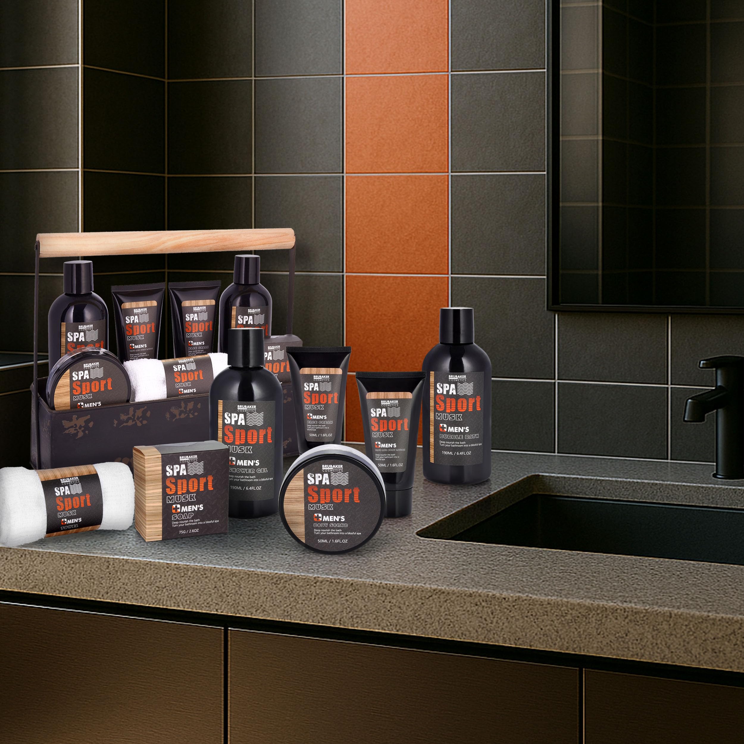 BRUBAKER Cosmetics Spa Sport Musk - 8 Pz. Set di Cura - Uomini - con Gel Doccia, Bagno Schiuma, Crema Viso, Peeling, Lozione Viso e Corpo, Sapone + Toolbox