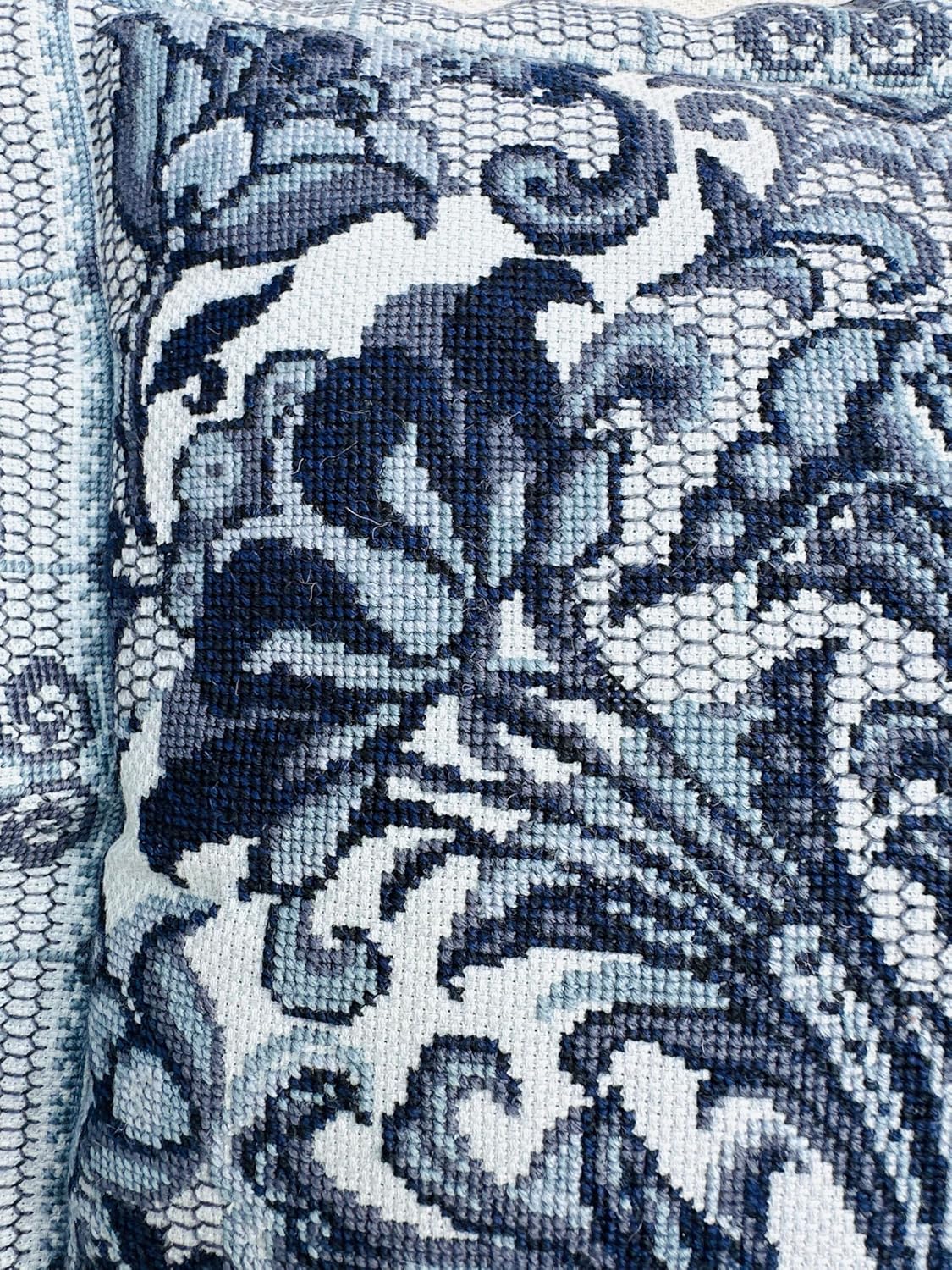 RIOLIS - Cushion/Panel Spanish Lace - Counted Cross Stitch Kit 15¾" x 15¾" Zweigart 14 ct. Dark Gray AIDA 5 Colors
