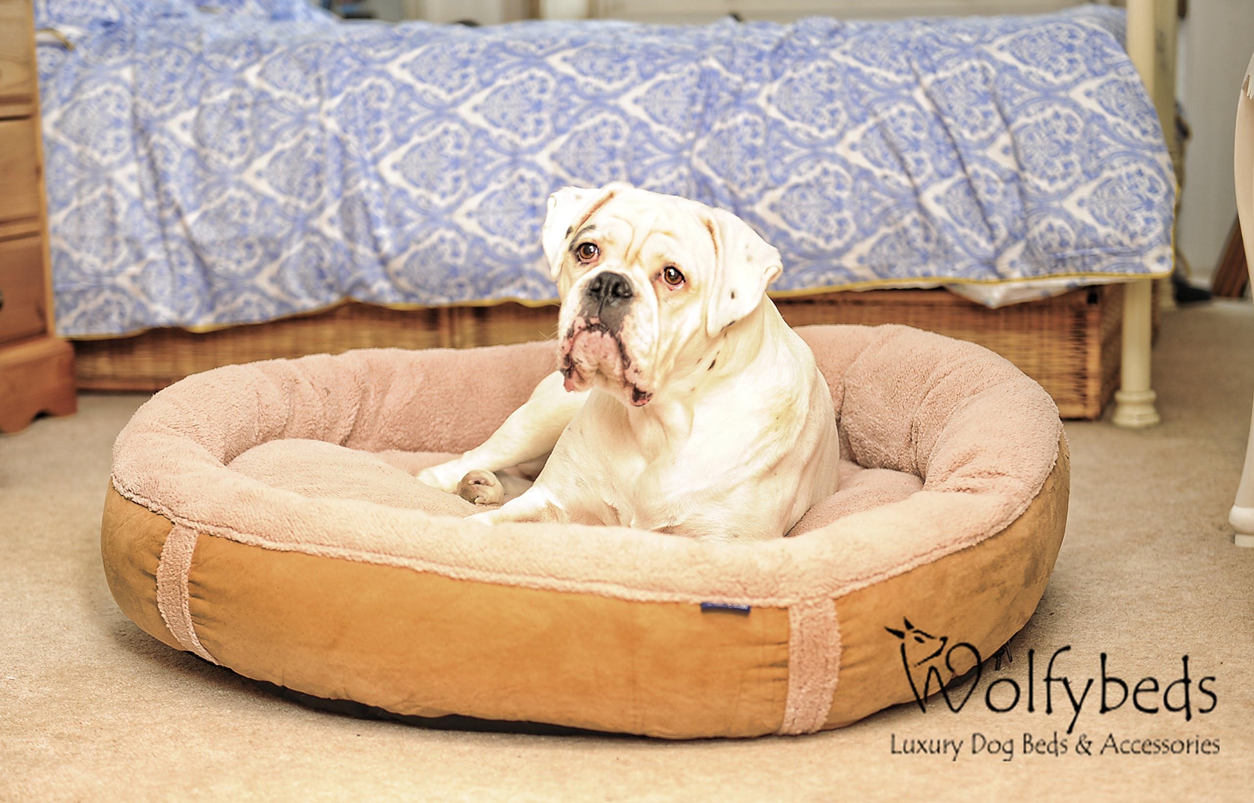 Wolfybeds Luxury Wraparound Fleece Dog Bed Size Large