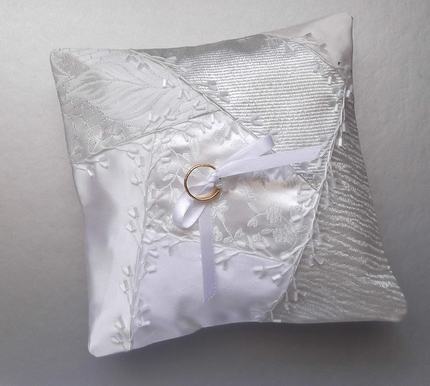 Ring Bearer Pillow (Cream/Pearl, 10"X10")