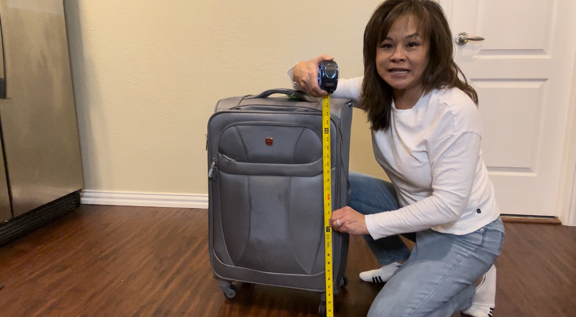 Watch Swiss Gear 25 inch Expandable Soft-Side luggage video on Amazon Live