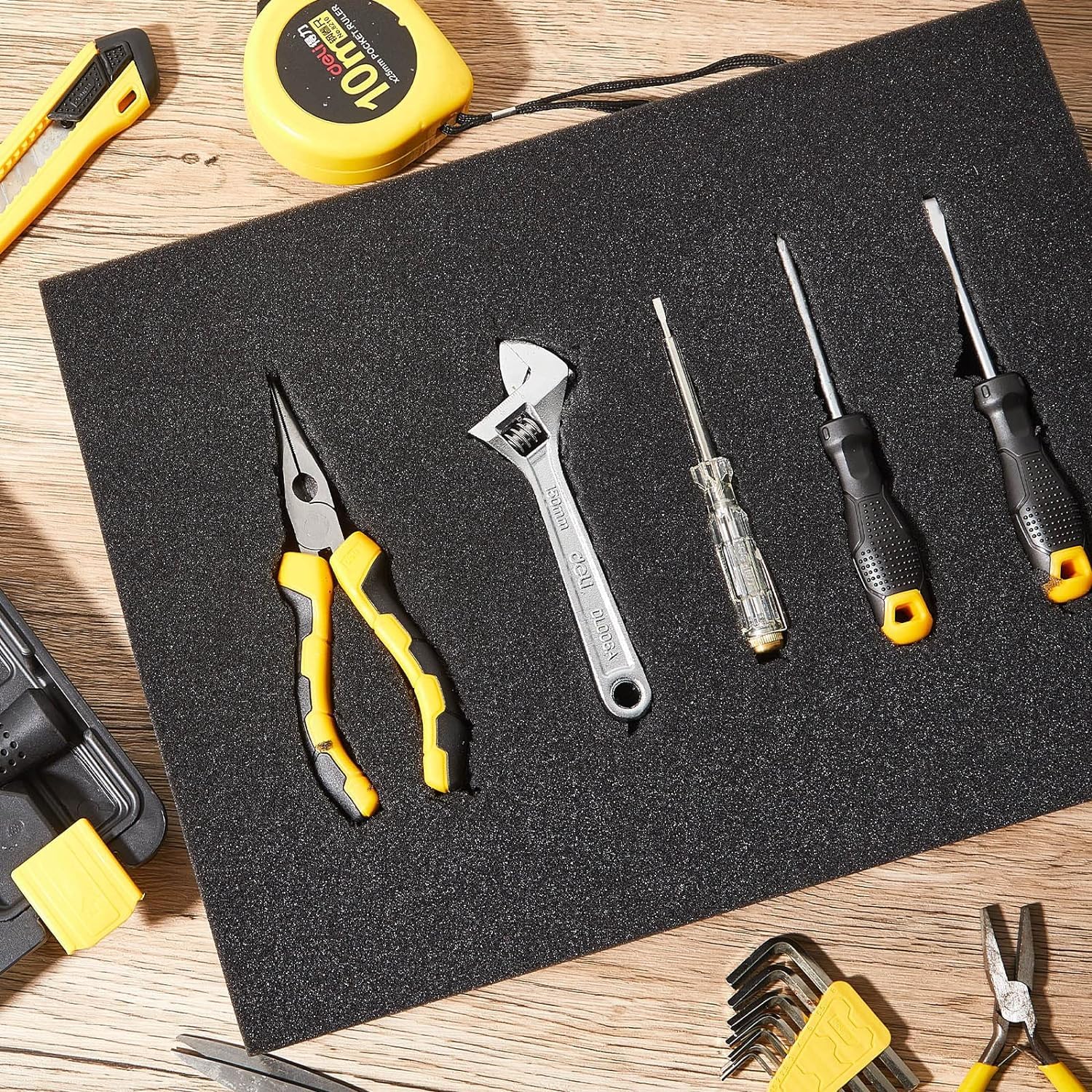 Tasca Porta Avvisi In Plexiglass A4 Orizzontale - Da Parete Per Depliant E Volantini - Con Borchie In Alluminio - Foto 3