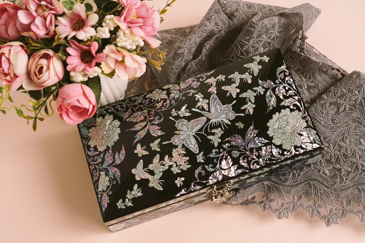 Prоmо Dіѕсоunt Uр Tо 70% оƒƒ February Mountain Mother of Pearl Large Butterfly jewelry box with Mirror Lid - Perfect for Ring,Bracelets, Trinkets, Watches, Earrings, Accessories - Room Decor Keepsake Decorative Box Unique Romantic Anniversary Birthday Gifts for women