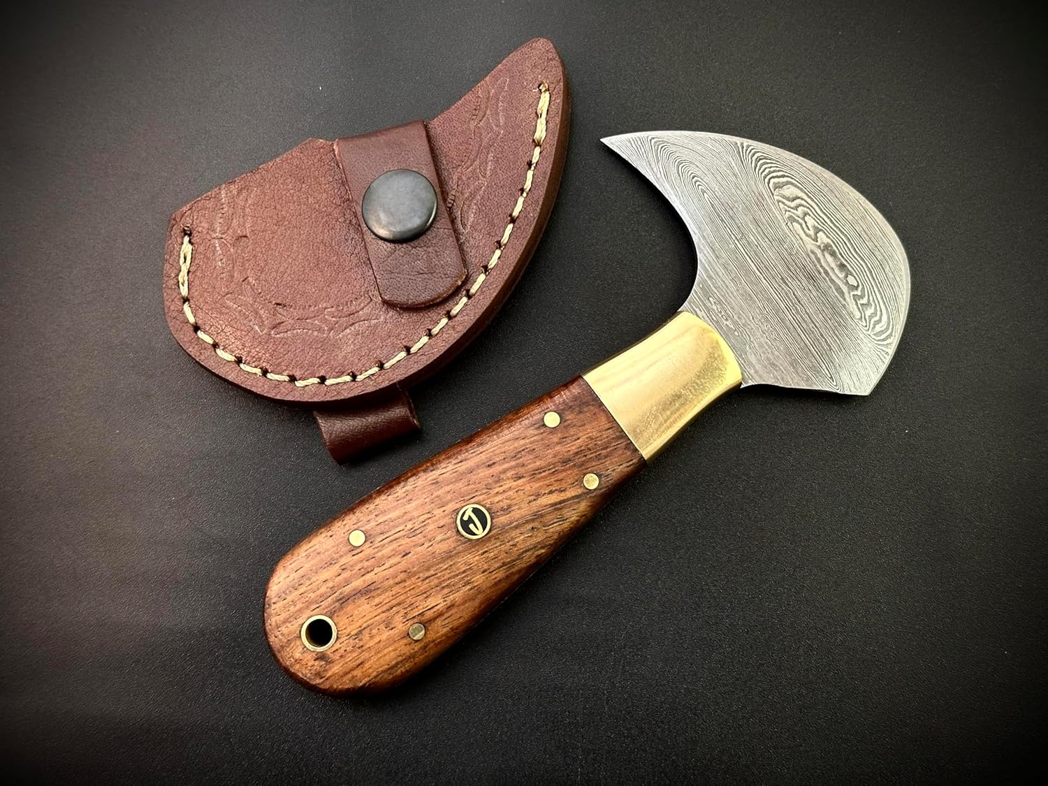 Handmade Damascus Steel Leather Cutting Knife – Round Head Blade with Wood Handle – Precision Cutter for Leather, Fabric & Crafts – Durable, Ergonomic & Sharp Tool (QD-19)