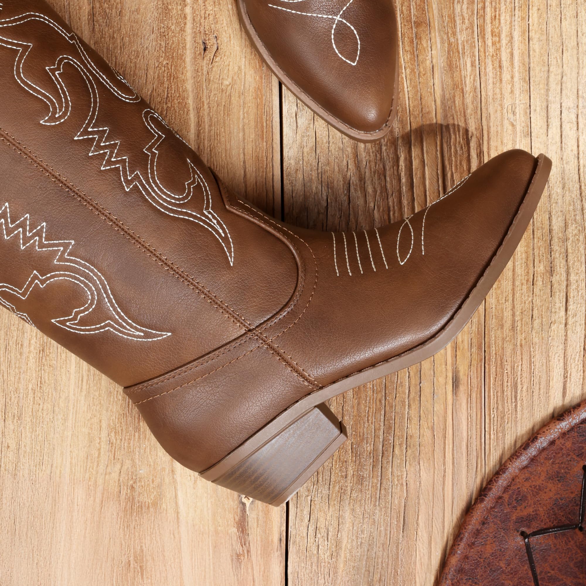 DREAM PAIRS Botas Vaqueras Tobillo Mujer | Punta clásica, tacón 4.5cm, patrones bordados, forro suave, plantilla PU+4mm látex.