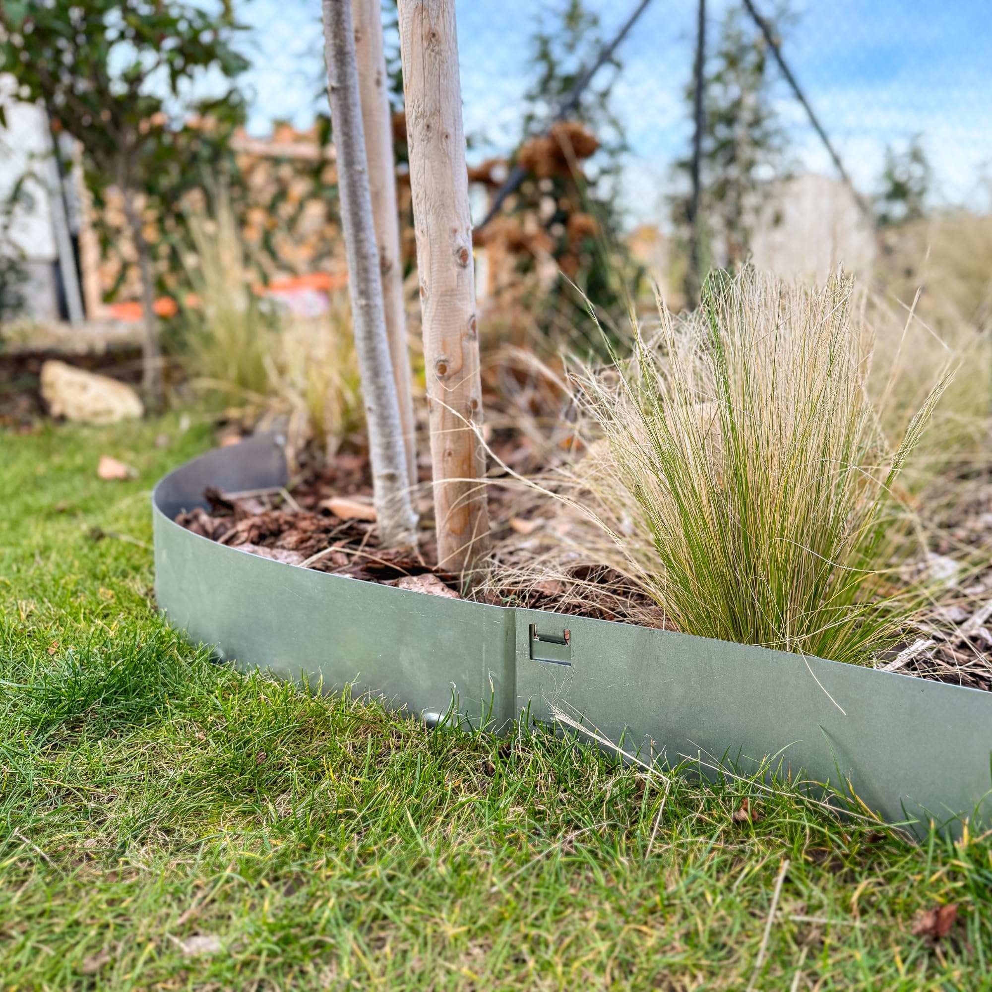 UNIGARDIA Borduras Jardín Flexible con Piquetas 10 m - Bordura Metálica de 15 cm de Altura - Fácil de Instalar - Separador Jardín Exterior con Guantes Incluidos - Acero Galvanizado