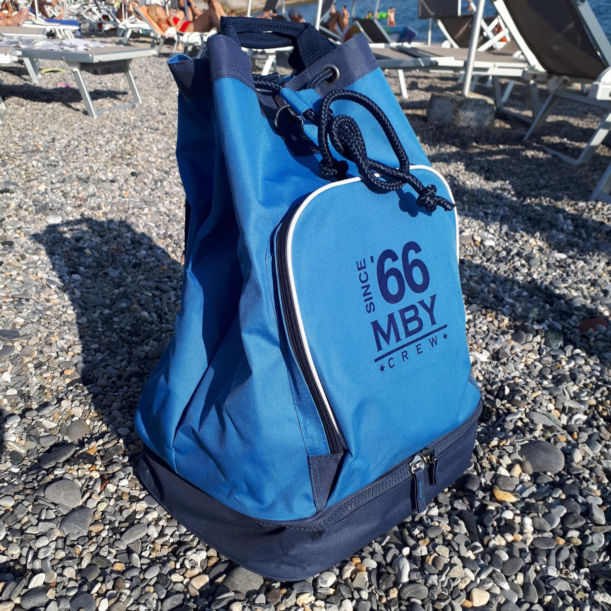Bolsa de Marinero con Doble Fondo y Bolsillo Frontal, dotada de asa y Correas para Uso en Mochila.